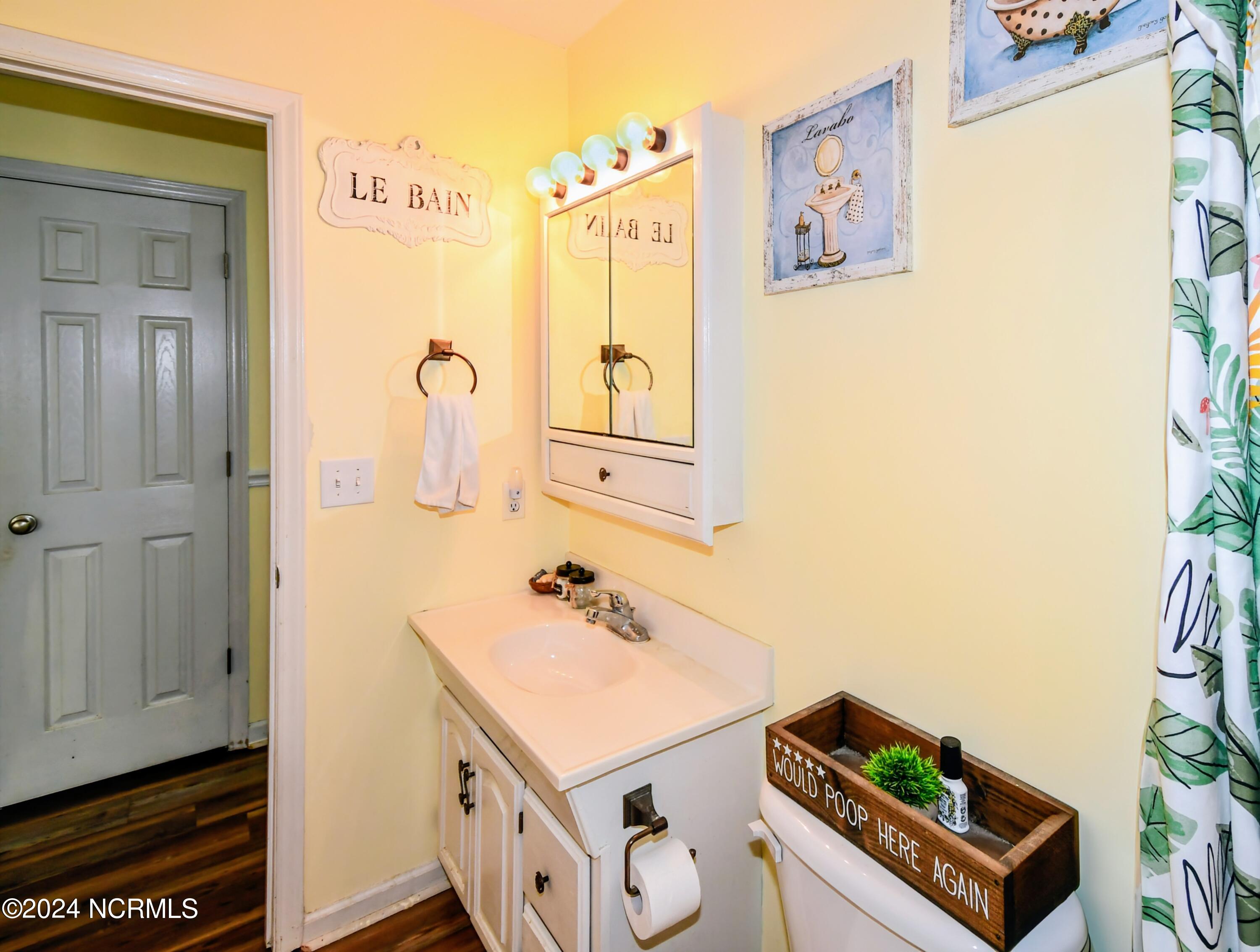 122 Sussex Lane Property Photo 14