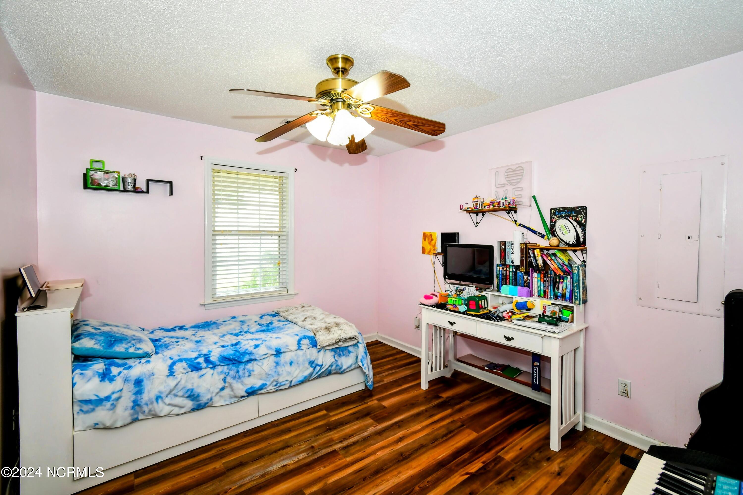 122 Sussex Lane Property Photo 18