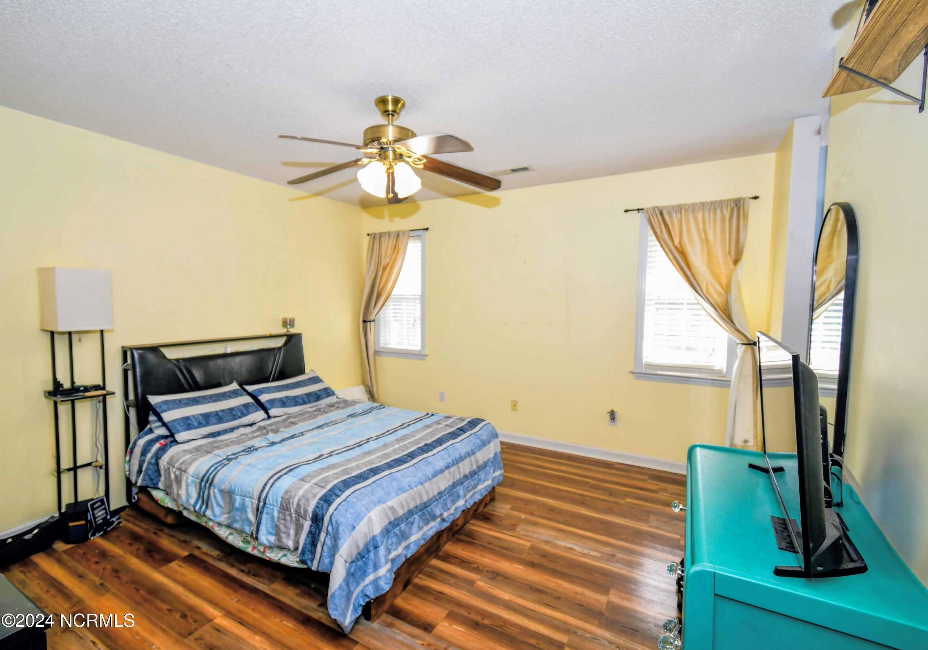 122 Sussex Lane Property Photo 20