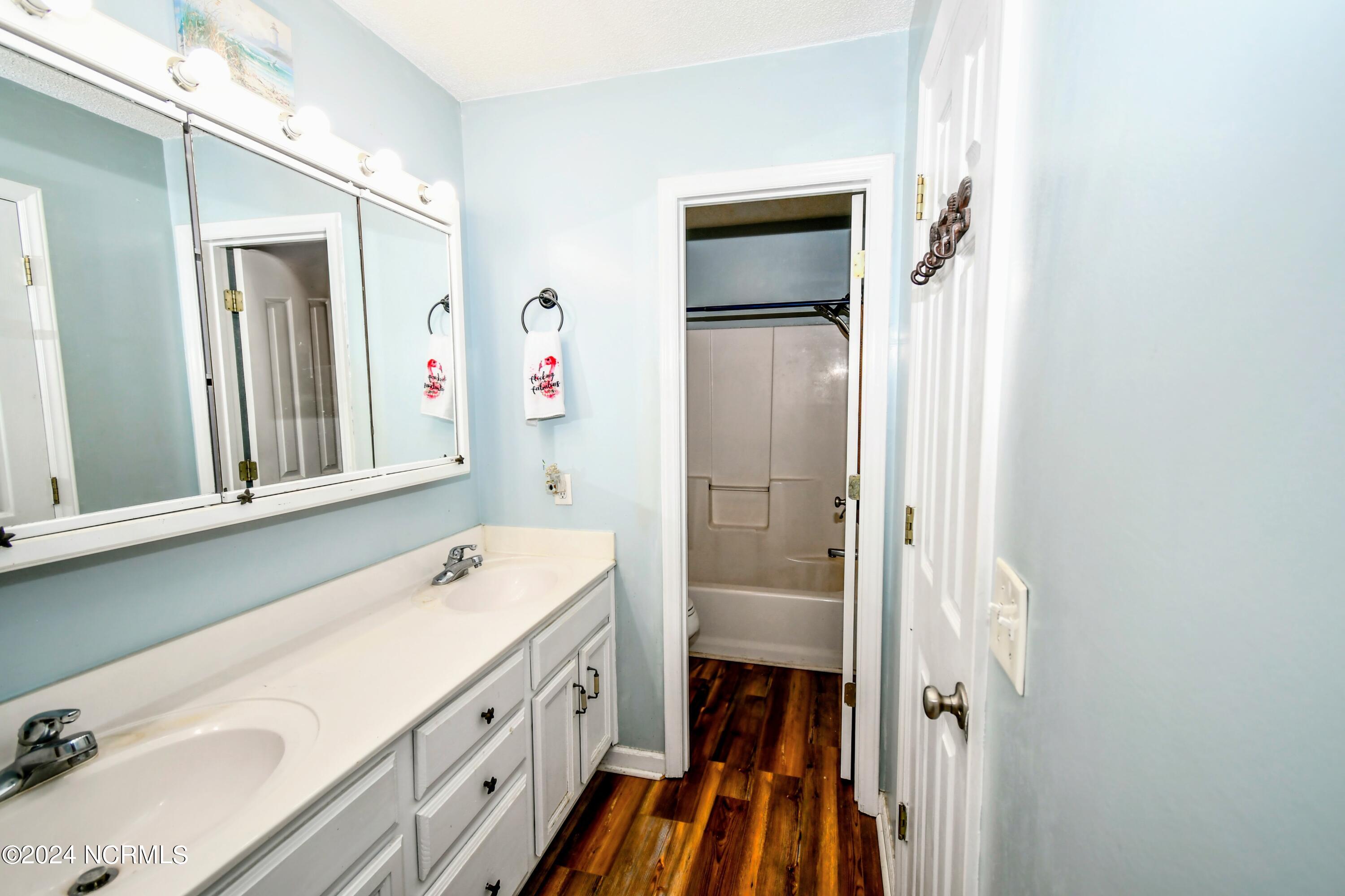 122 Sussex Lane Property Photo 24