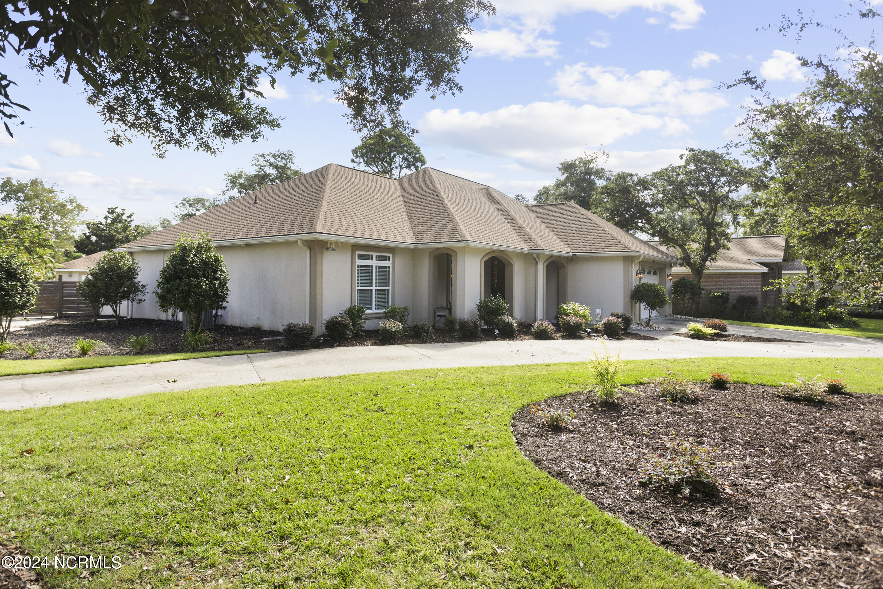 1866 Oak Harbour Drive Property Photo 4