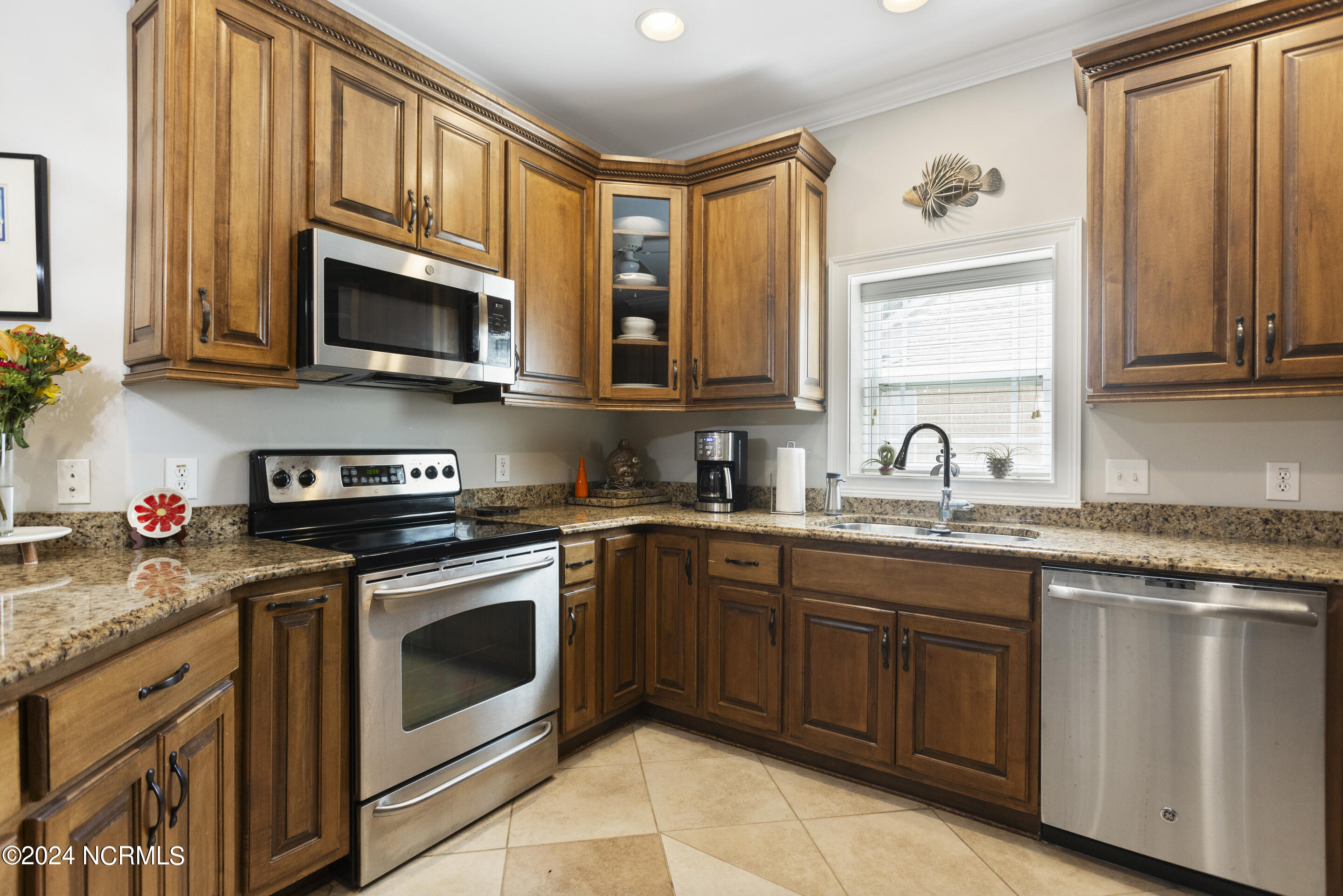 1866 Oak Harbour Drive Property Photo 18