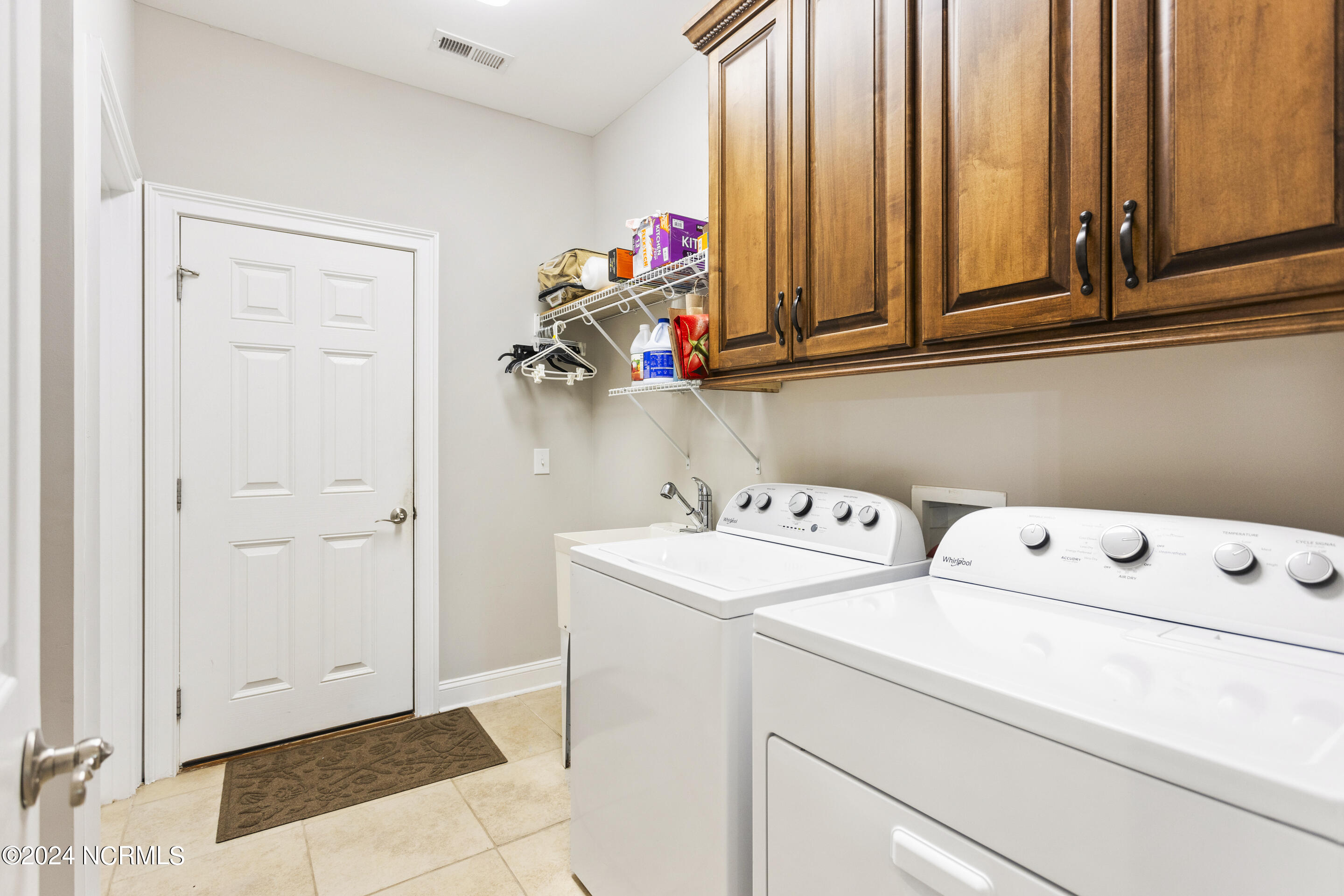 1866 Oak Harbour Drive Property Photo 20