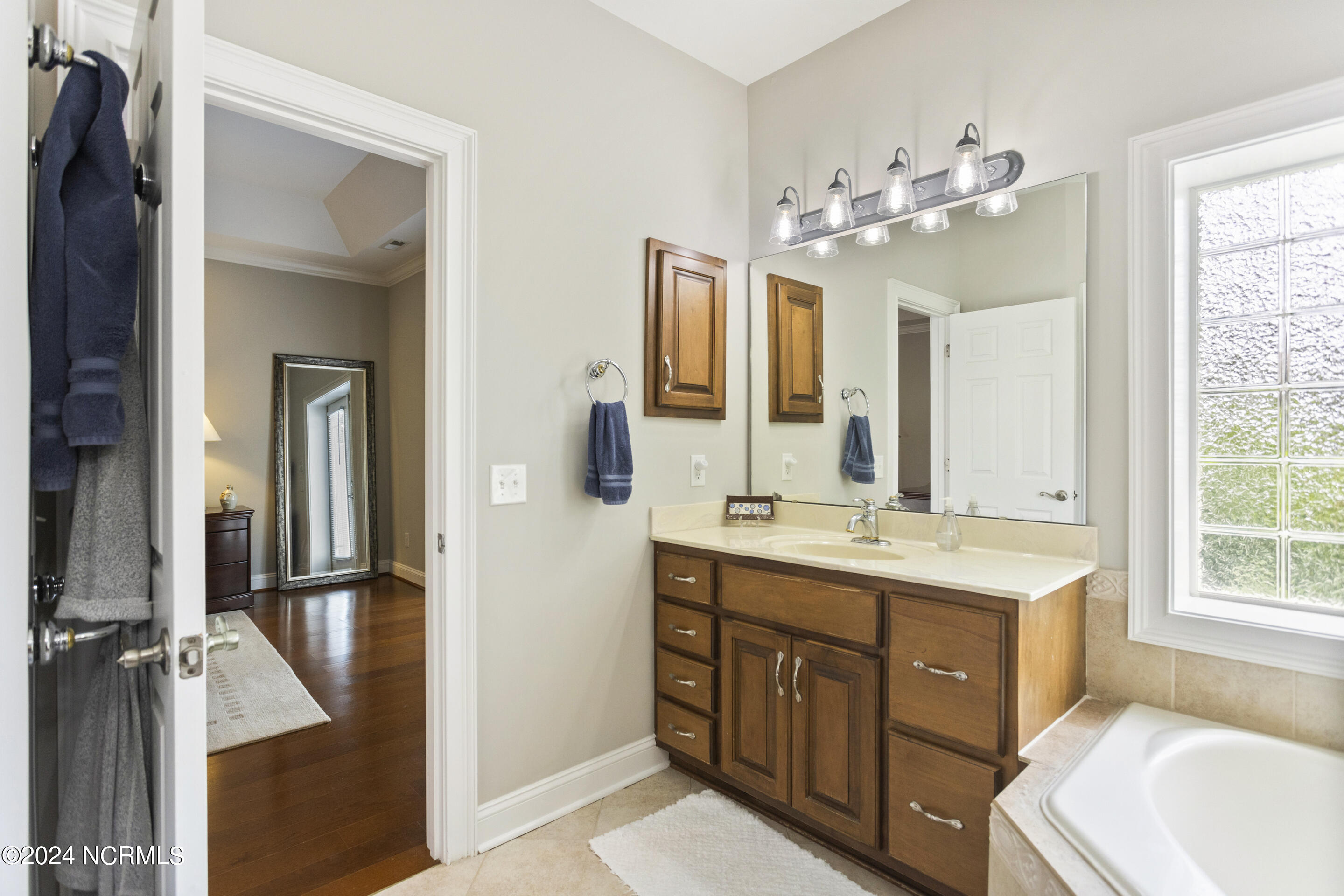 1866 Oak Harbour Drive Property Photo 26