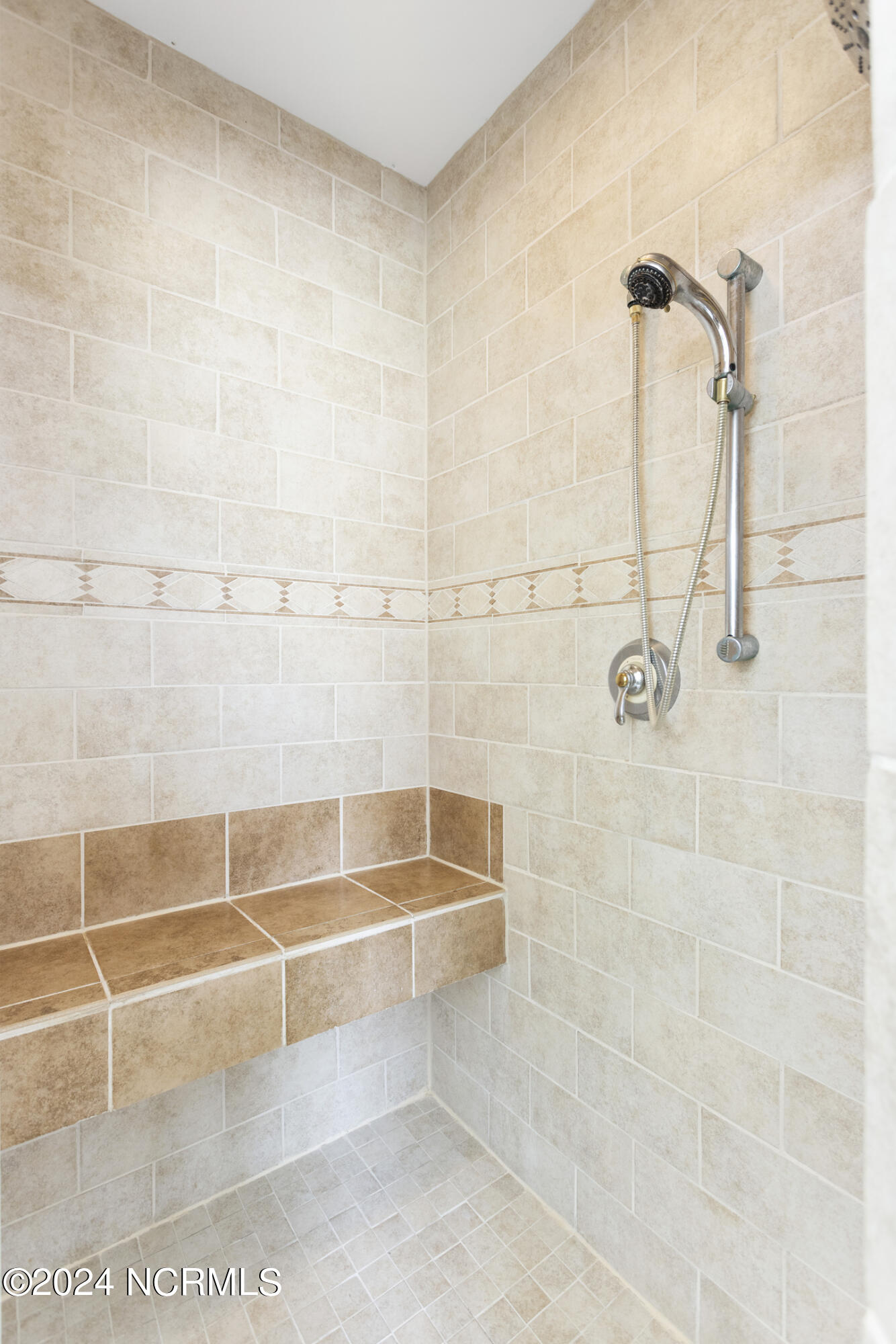 1866 Oak Harbour Drive Property Photo 28