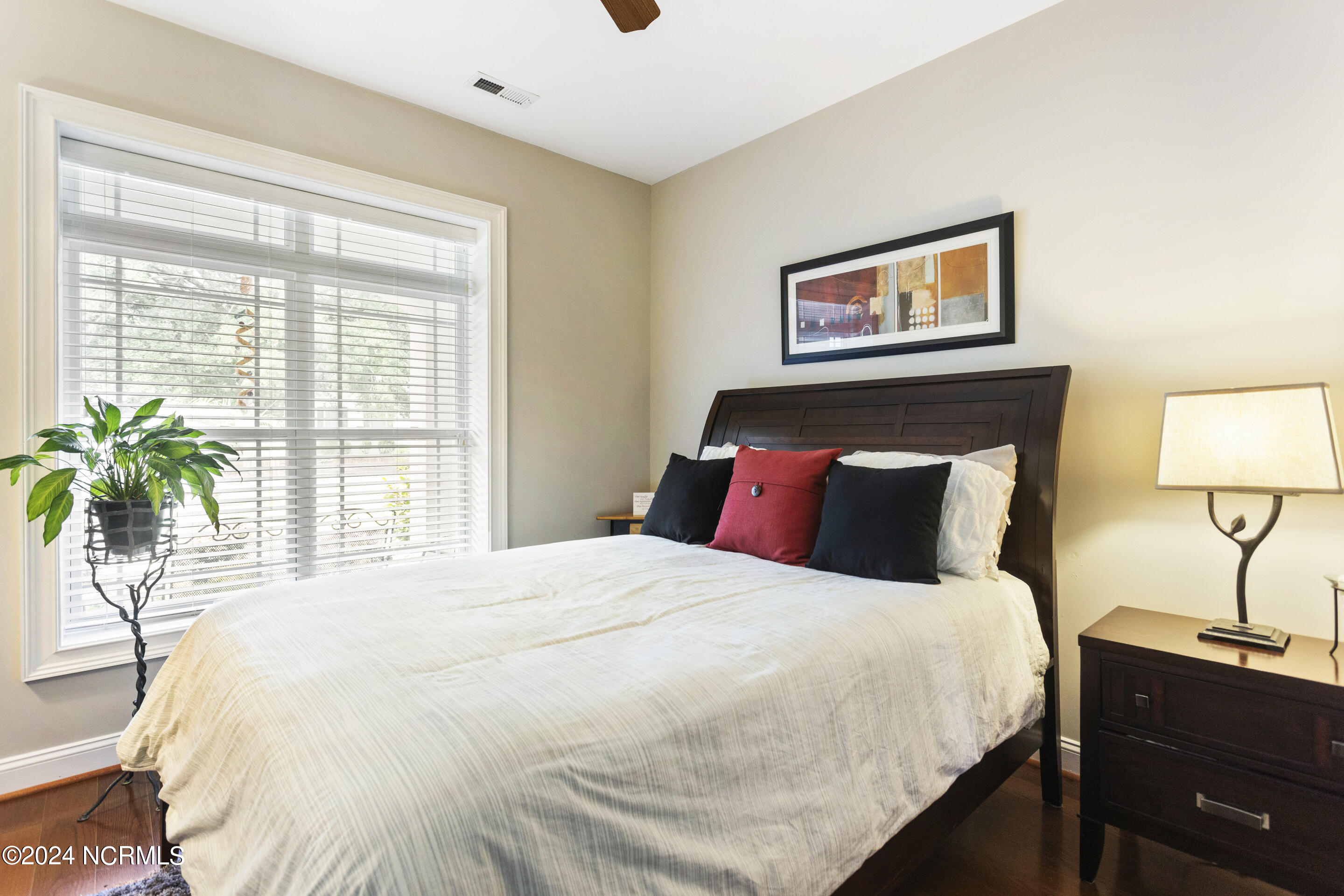 1866 Oak Harbour Drive Property Photo 29