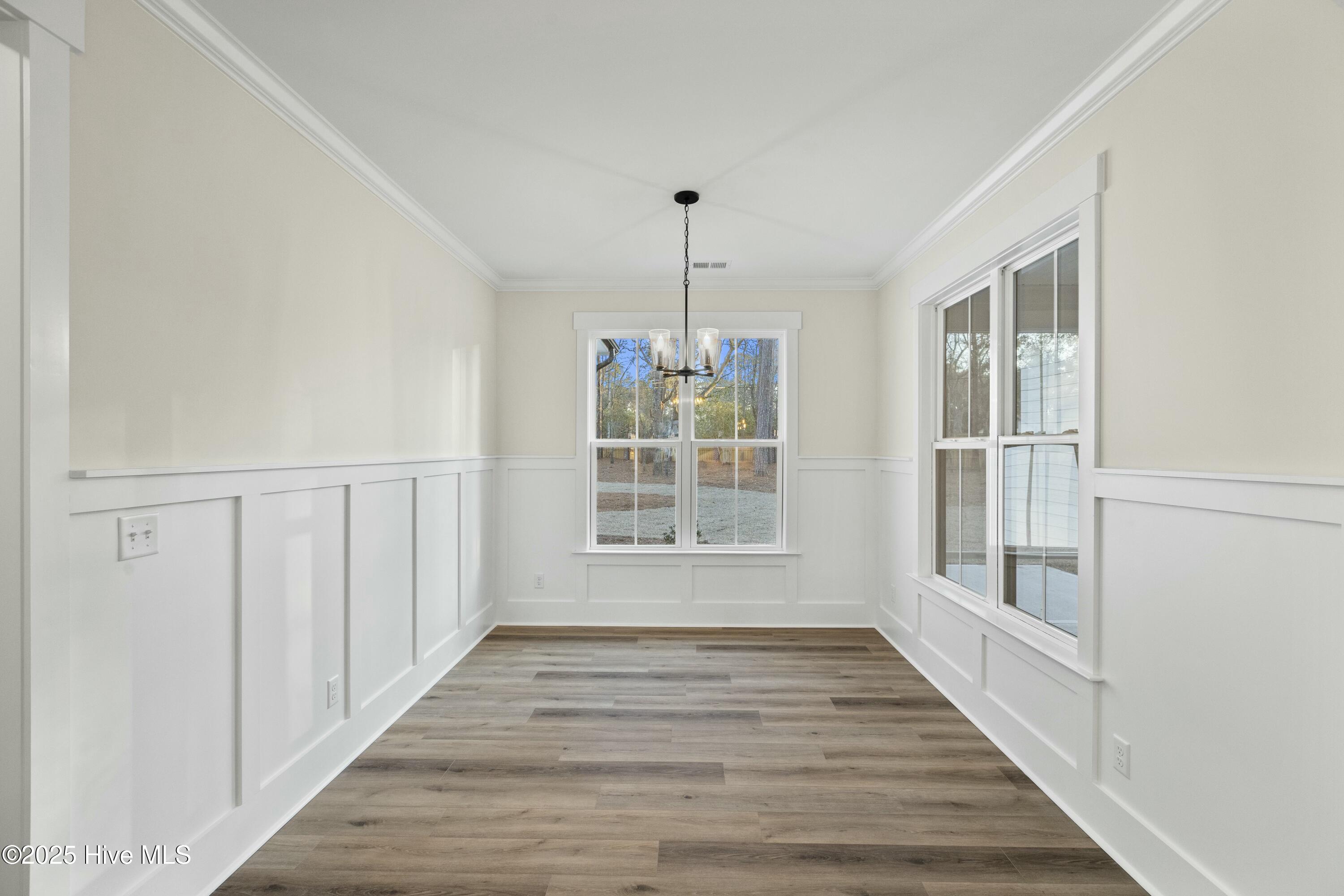 234 Hampton Court Property Photo 16