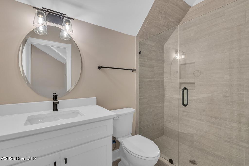 234 Hampton Court Property Photo 36