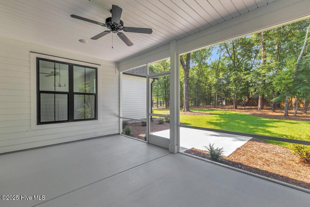 234 Hampton Court Property Photo 45