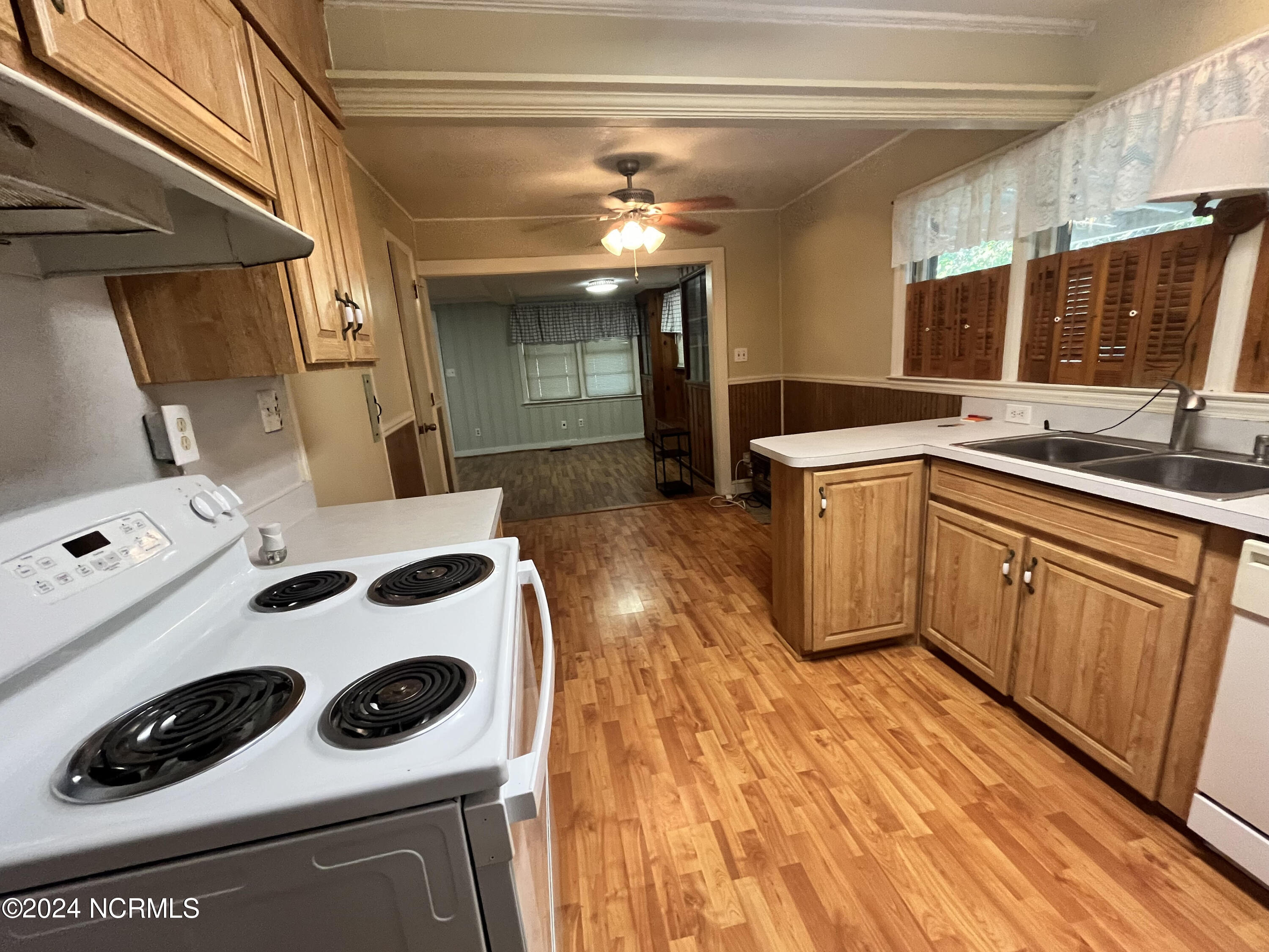 113 E Calhoun Street Property Photo 7