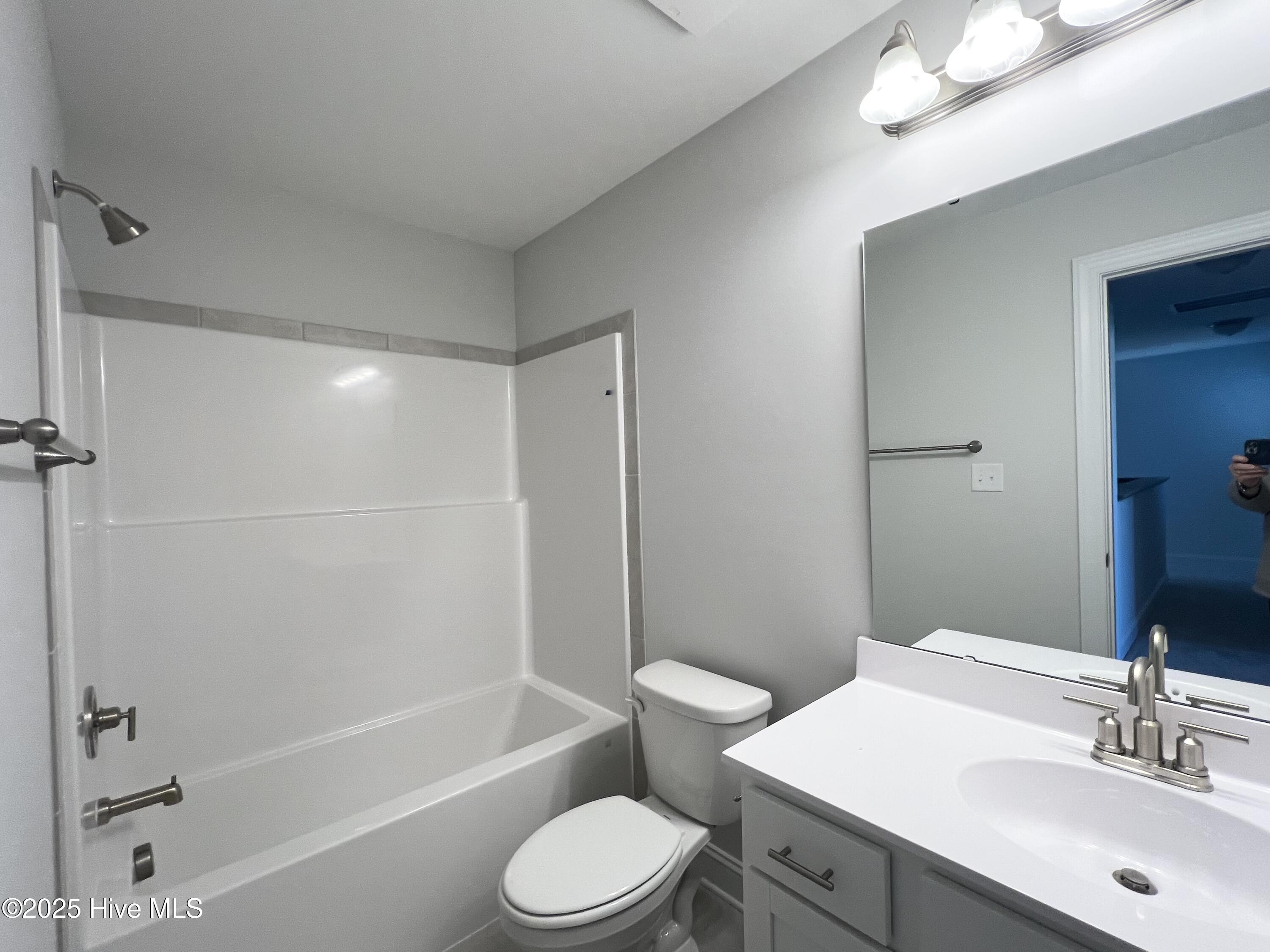 2025 Bluewater Boulevard Property Photo 13
