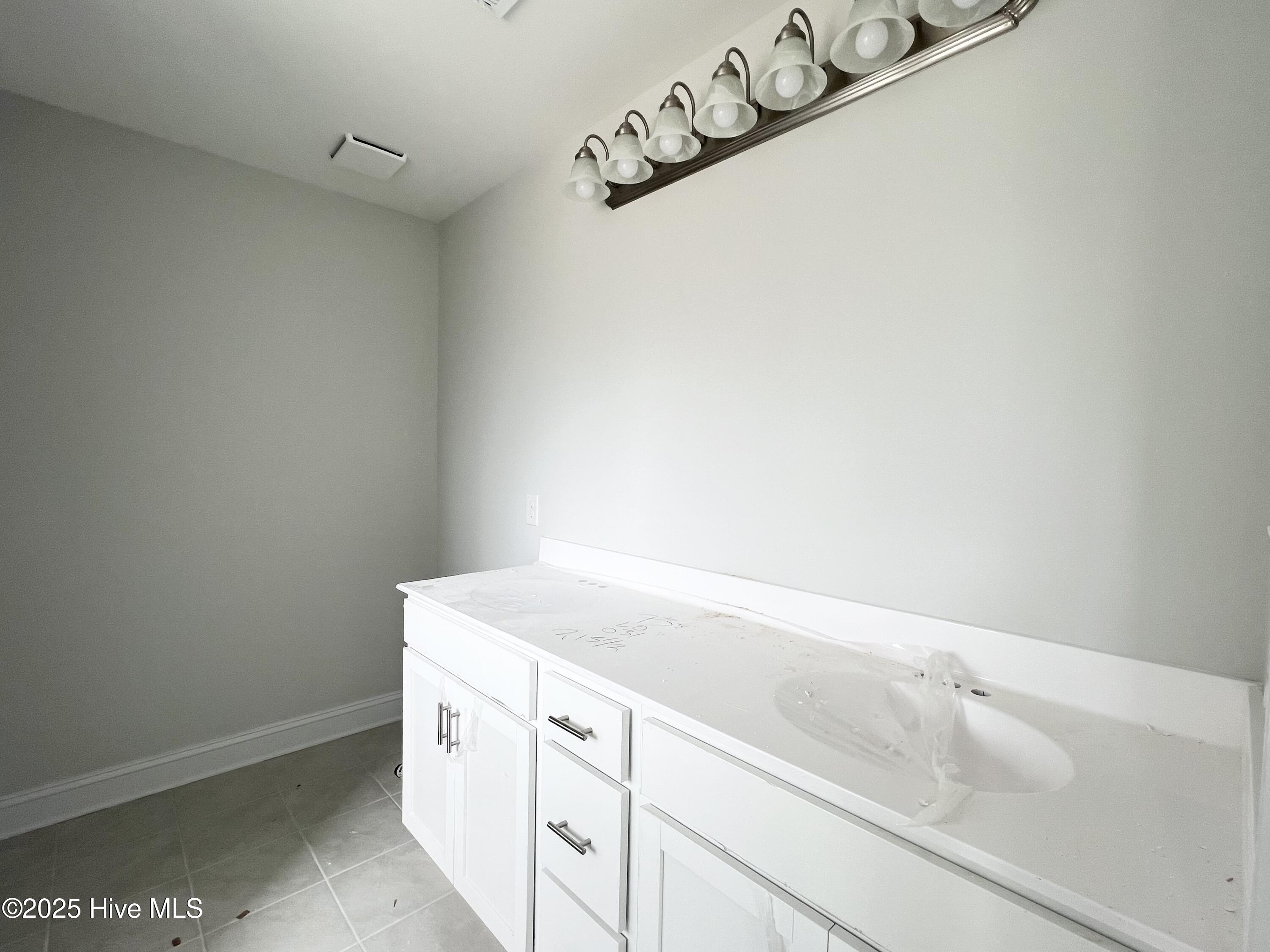 2025 Bluewater Boulevard Property Photo 40