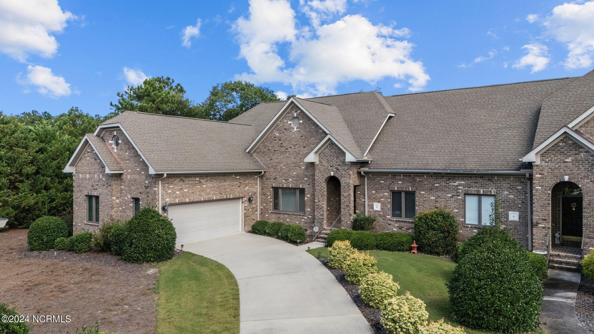 5 Stanton Circle Property Photo 1