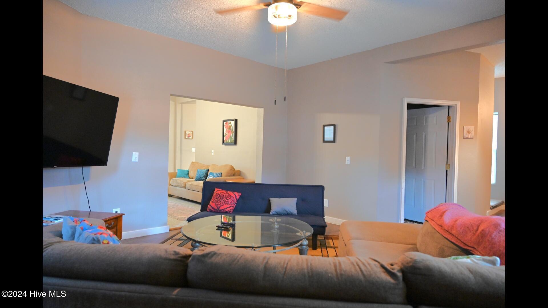 511 Blades Avenue Property Photo 6