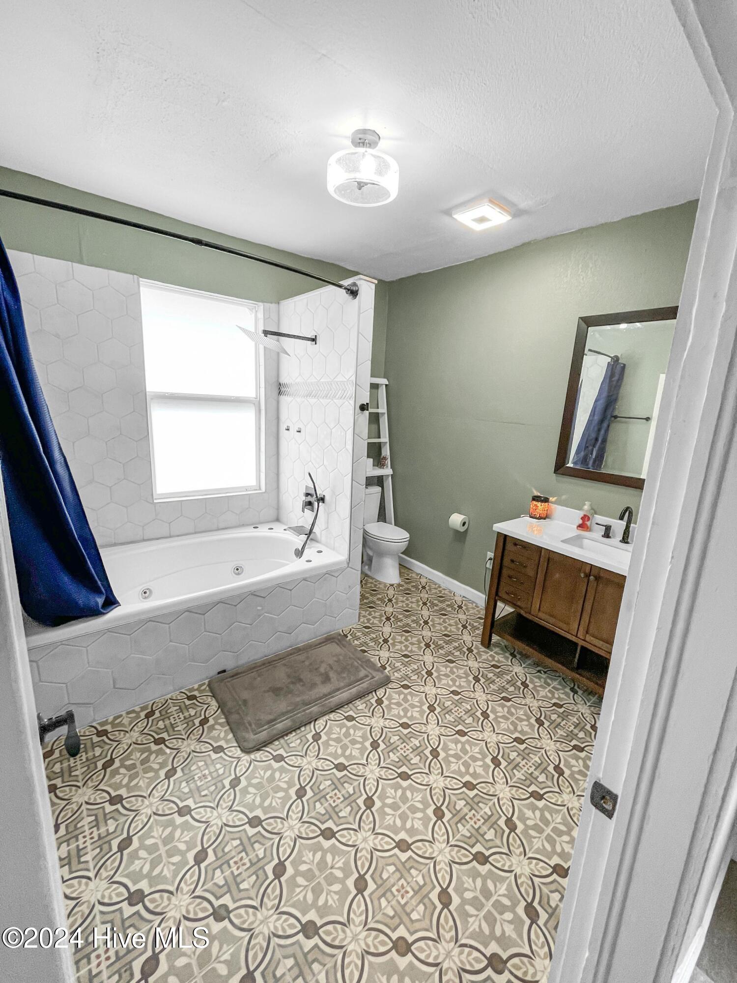 511 Blades Avenue Property Photo 18
