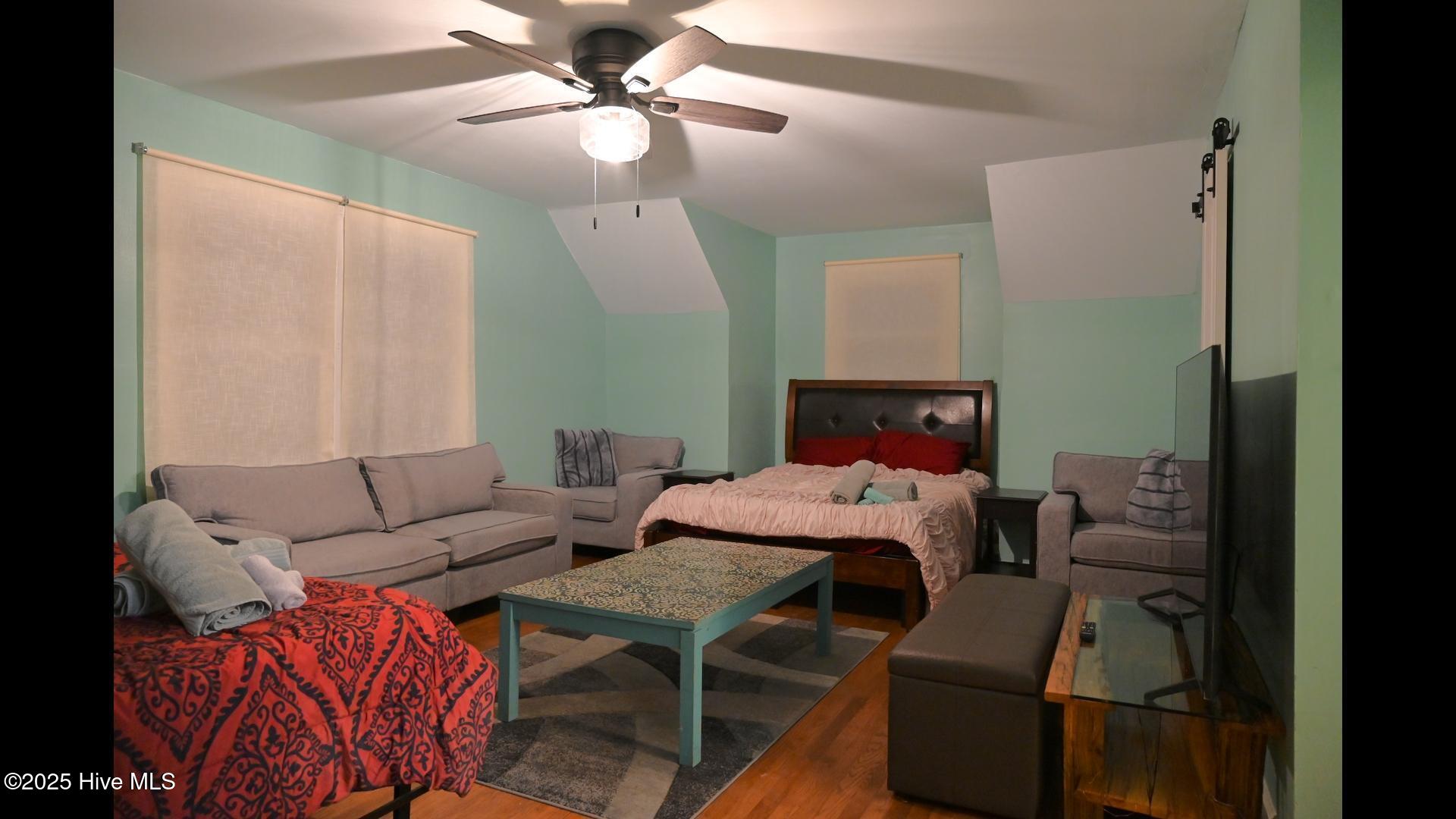 916 Bern Street Property Photo 21