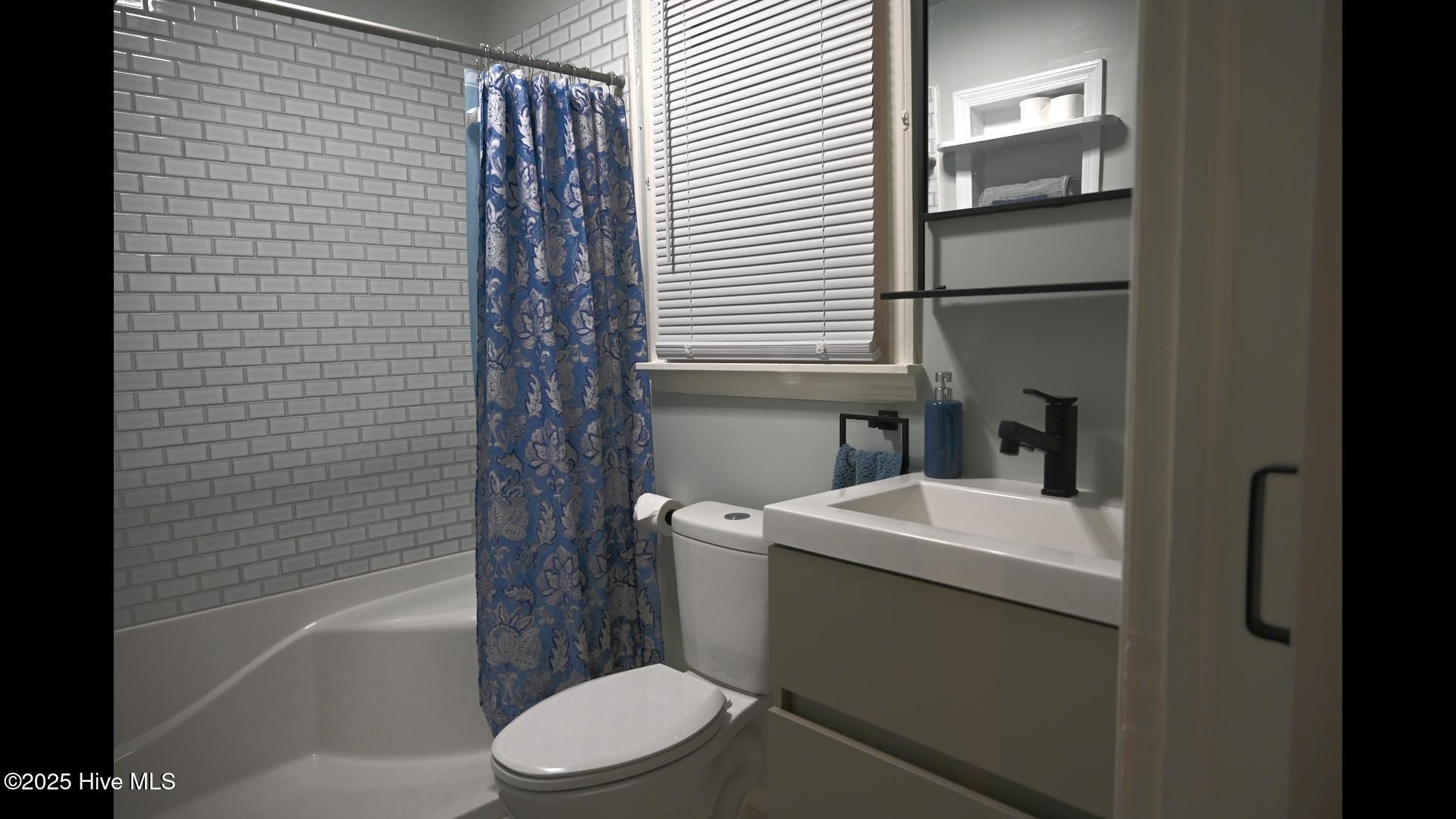 916 Bern Street Property Photo 25
