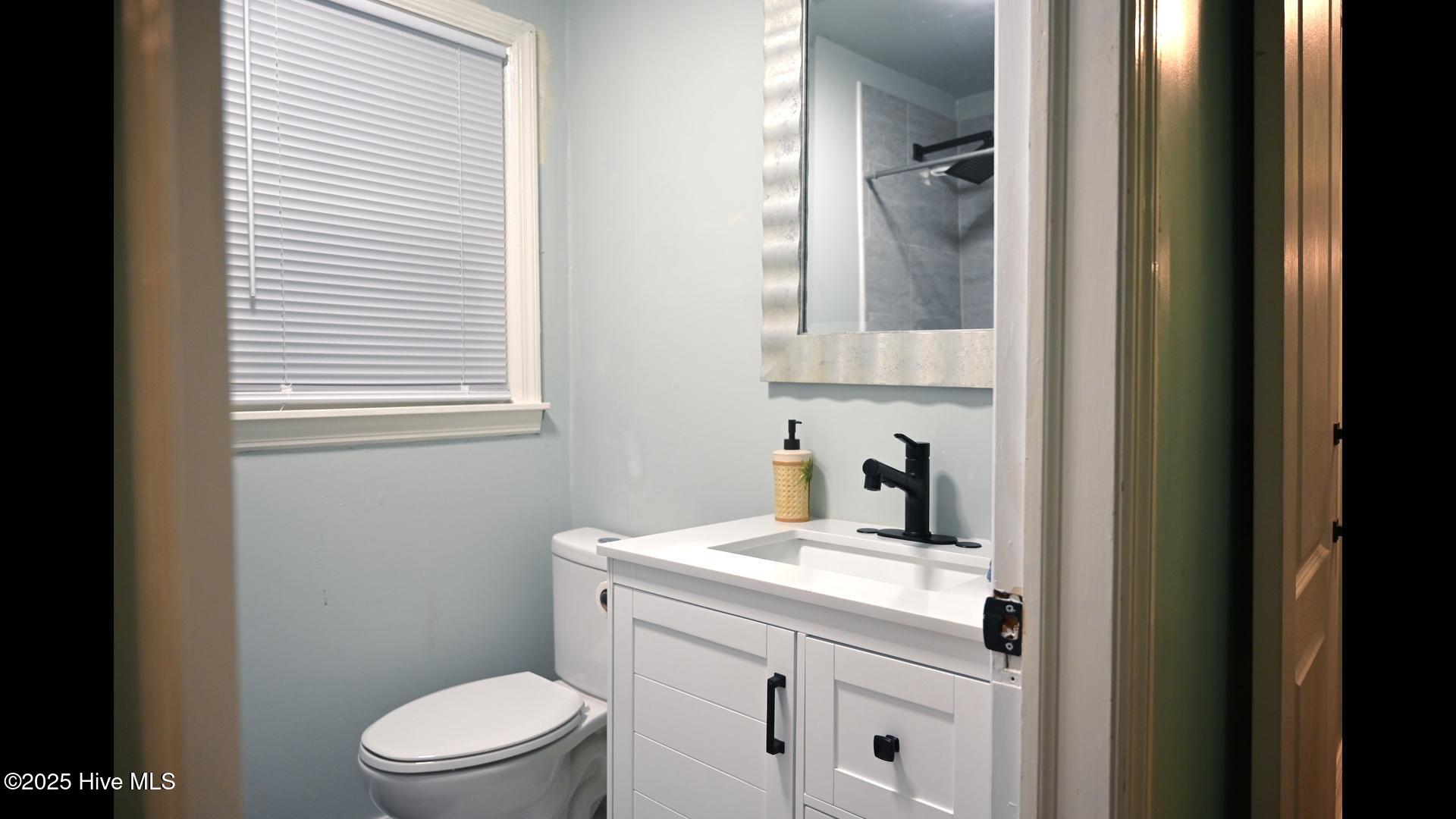 916 Bern Street Property Photo 28