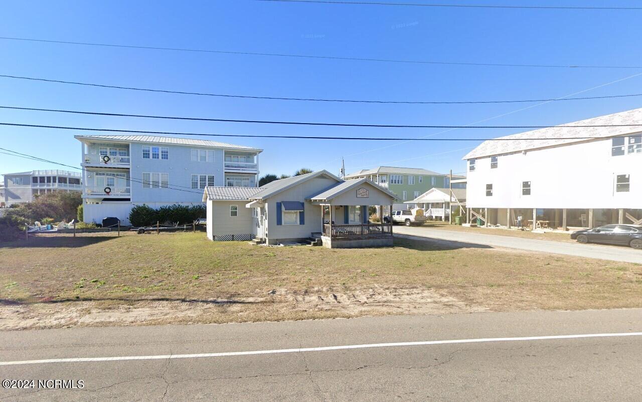 827 Fort Fisher Boulevard Property Photo 2
