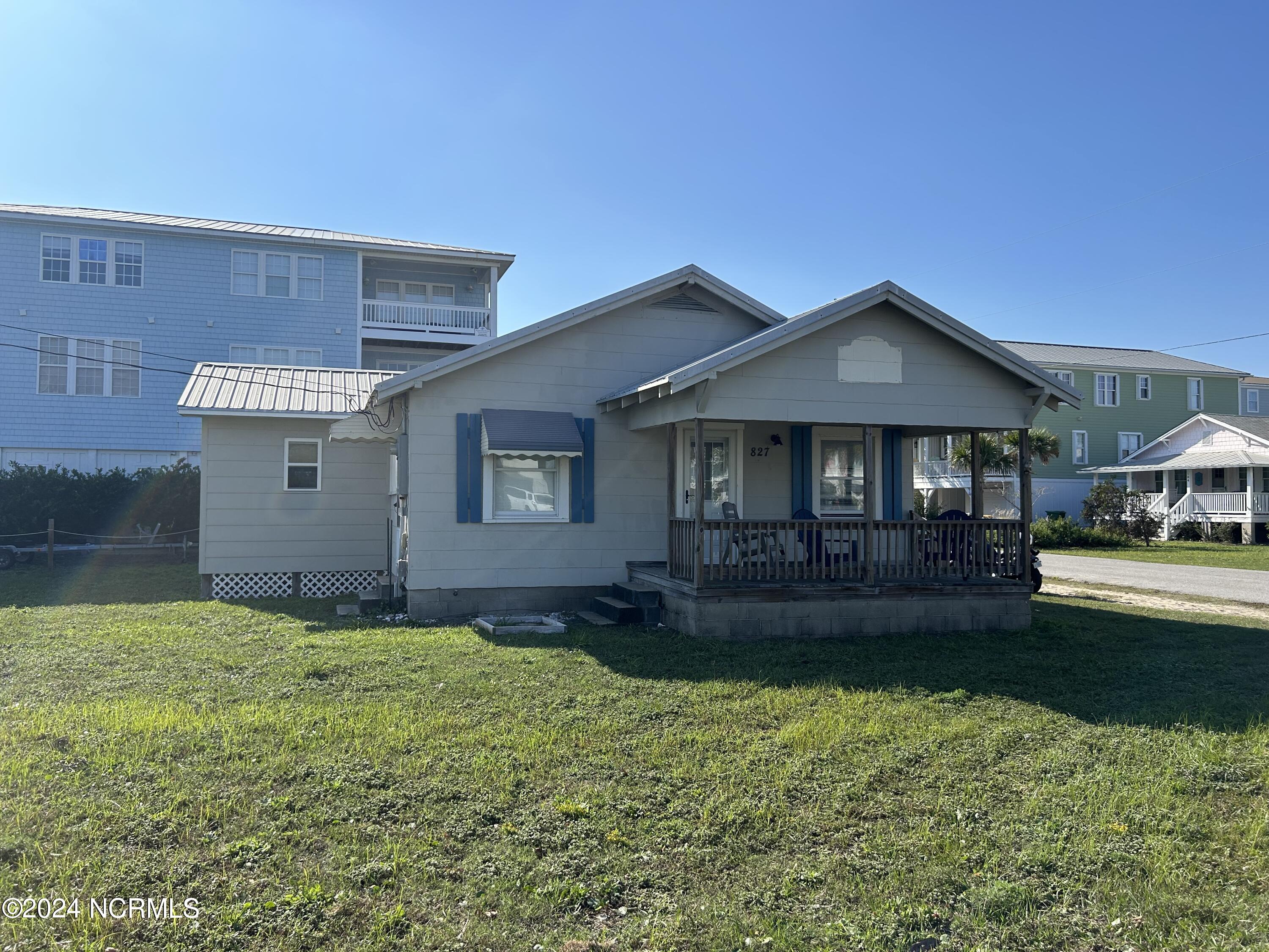 827 Fort Fisher Boulevard Property Photo 4