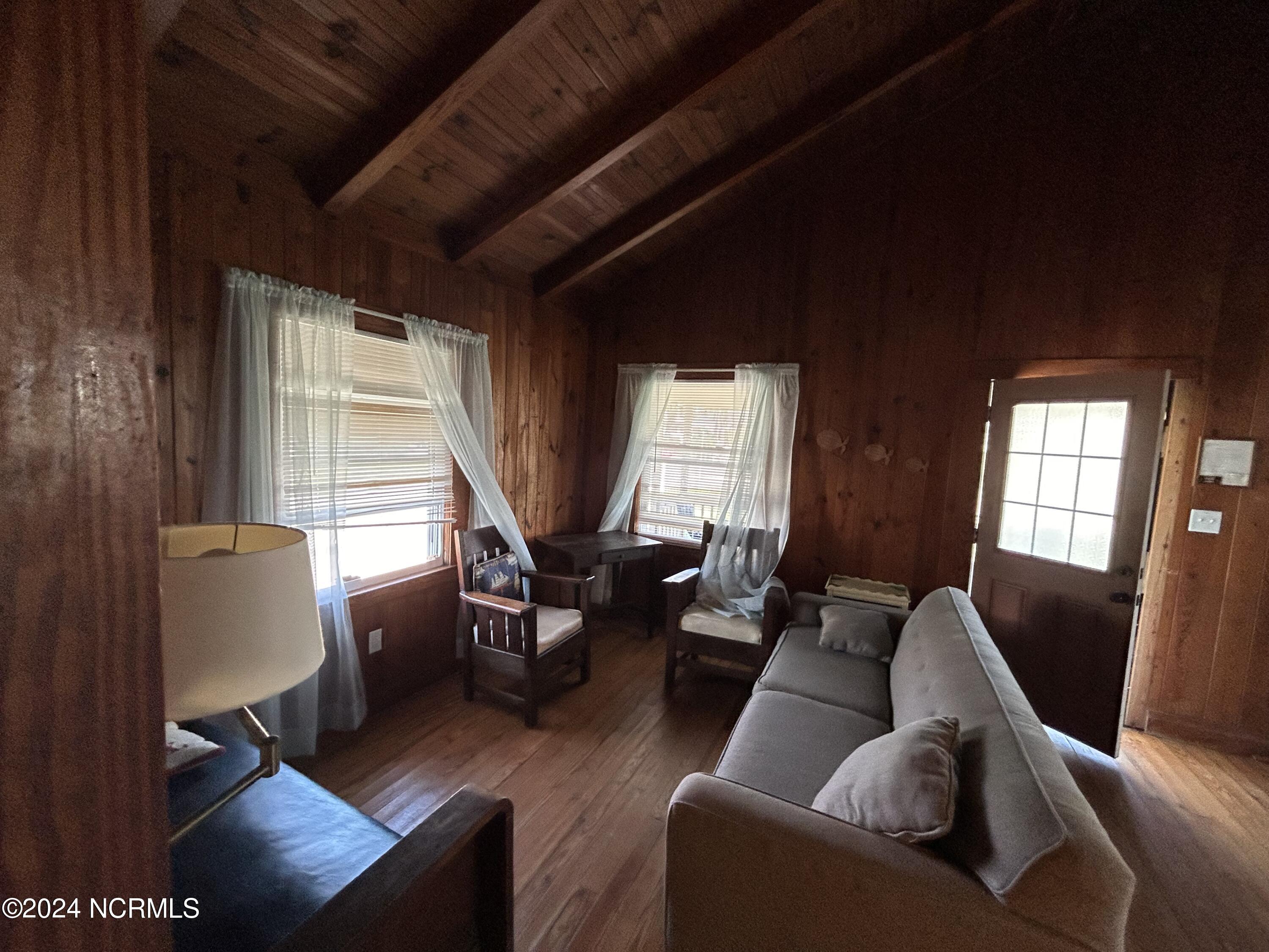 827 Fort Fisher Boulevard Property Photo 8