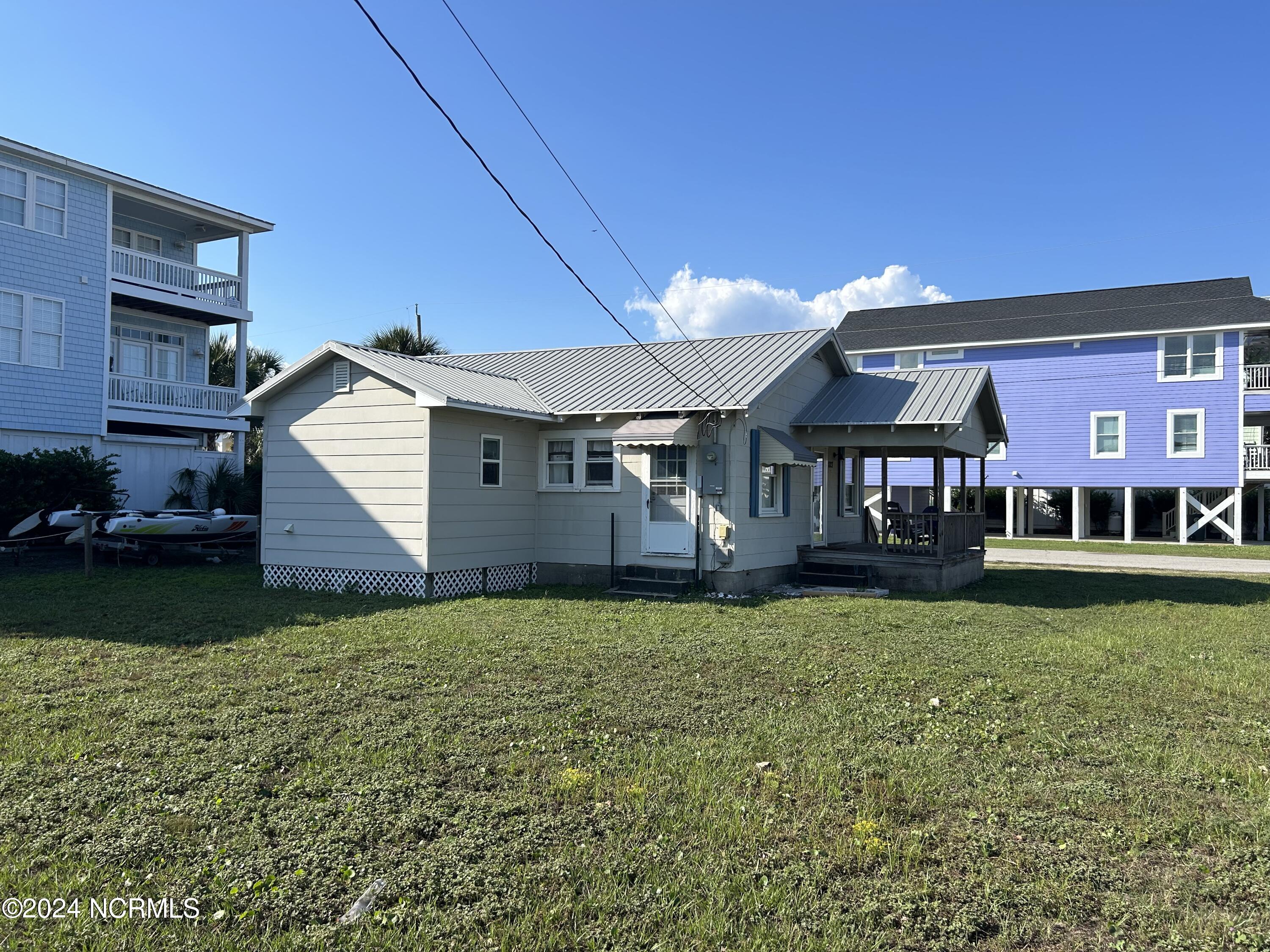 827 Fort Fisher Boulevard Property Photo 15