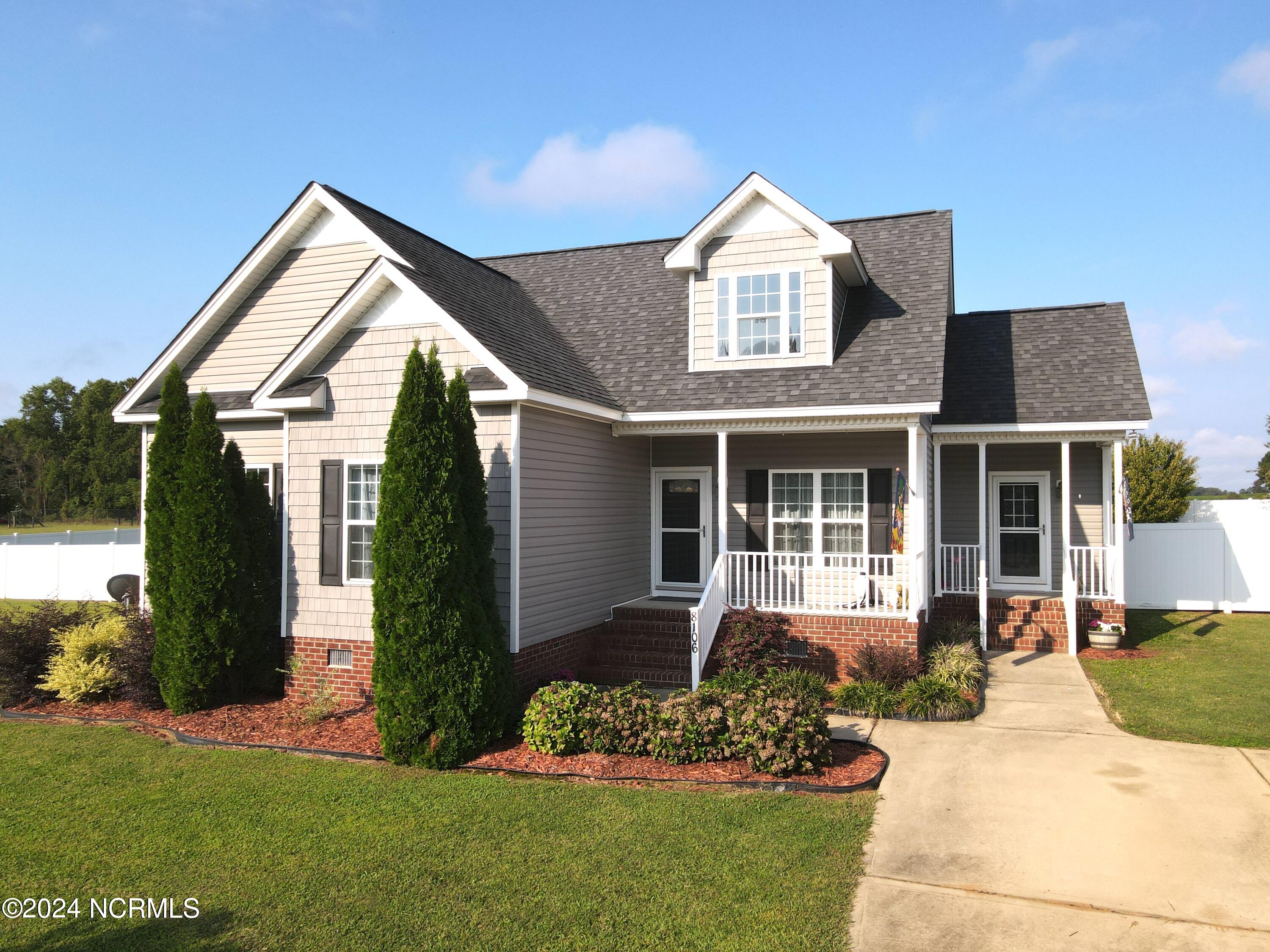 8106 Gentle Breeze Drive Property Photo 2