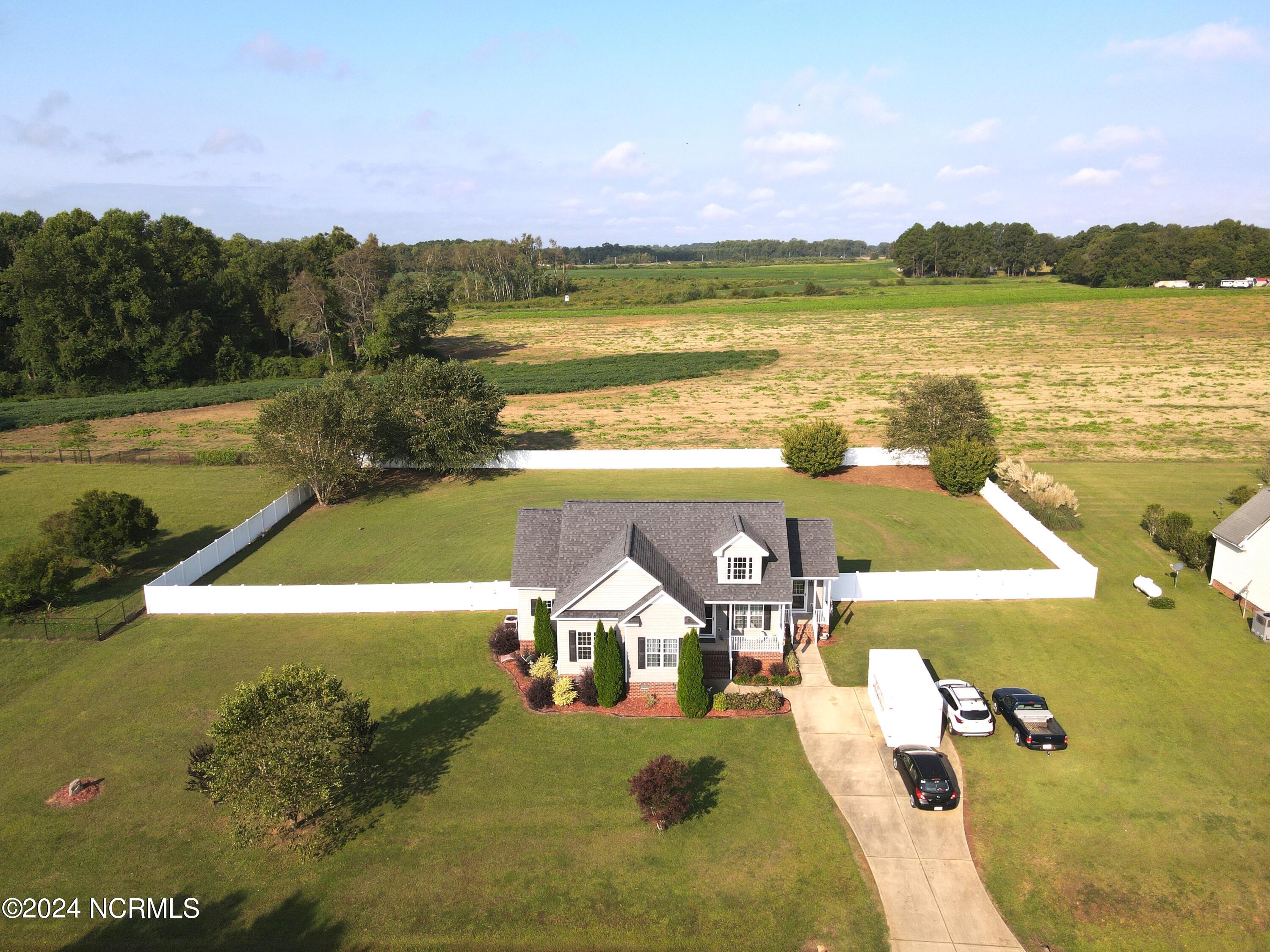8106 Gentle Breeze Drive Property Photo 3