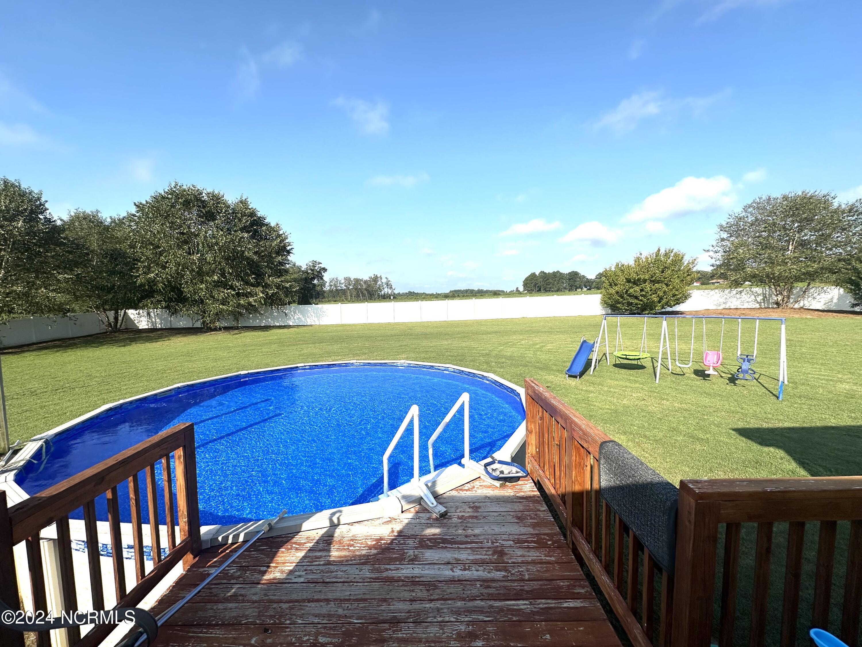 8106 Gentle Breeze Drive Property Photo 25