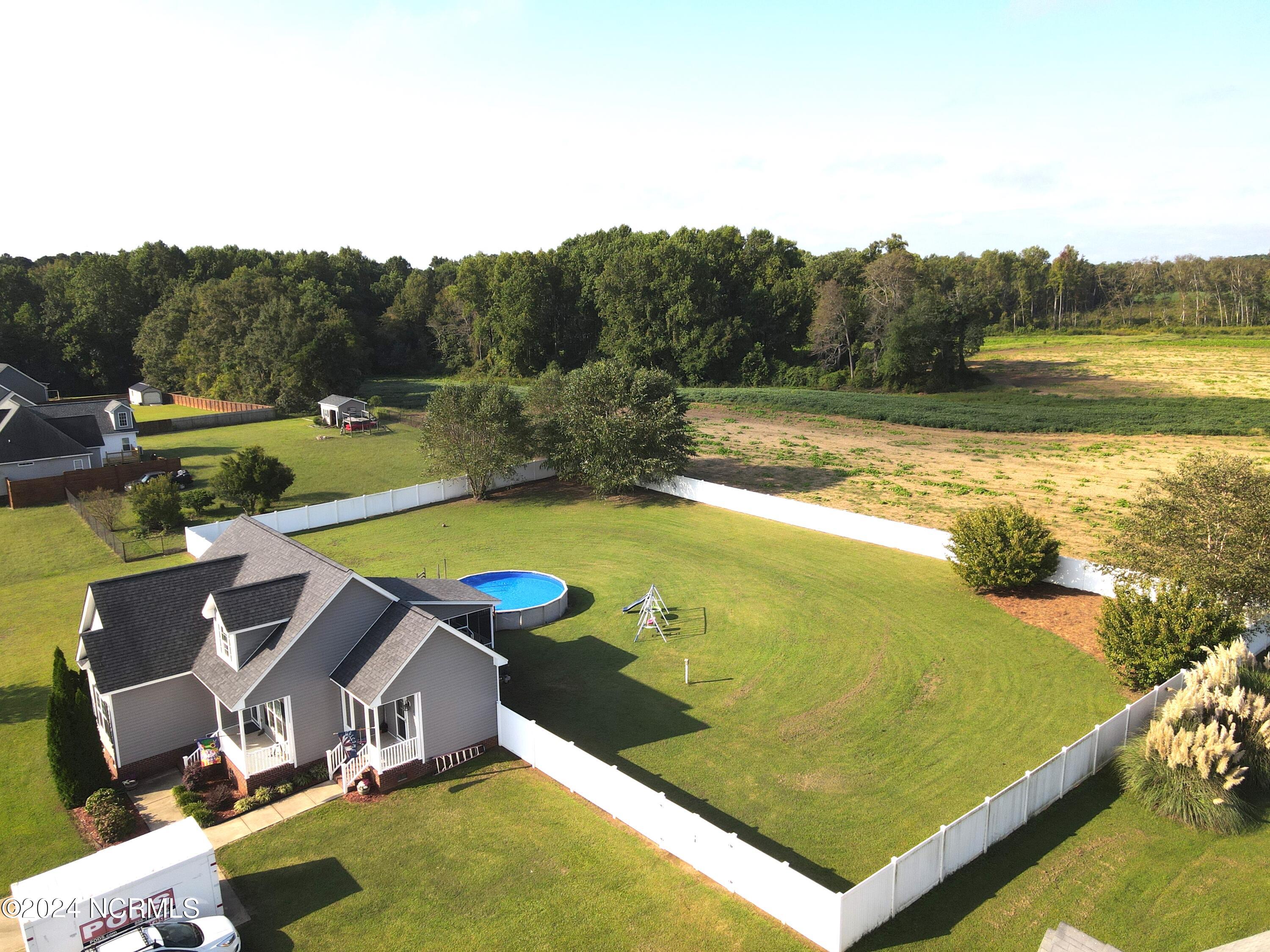 8106 Gentle Breeze Drive Property Photo 28