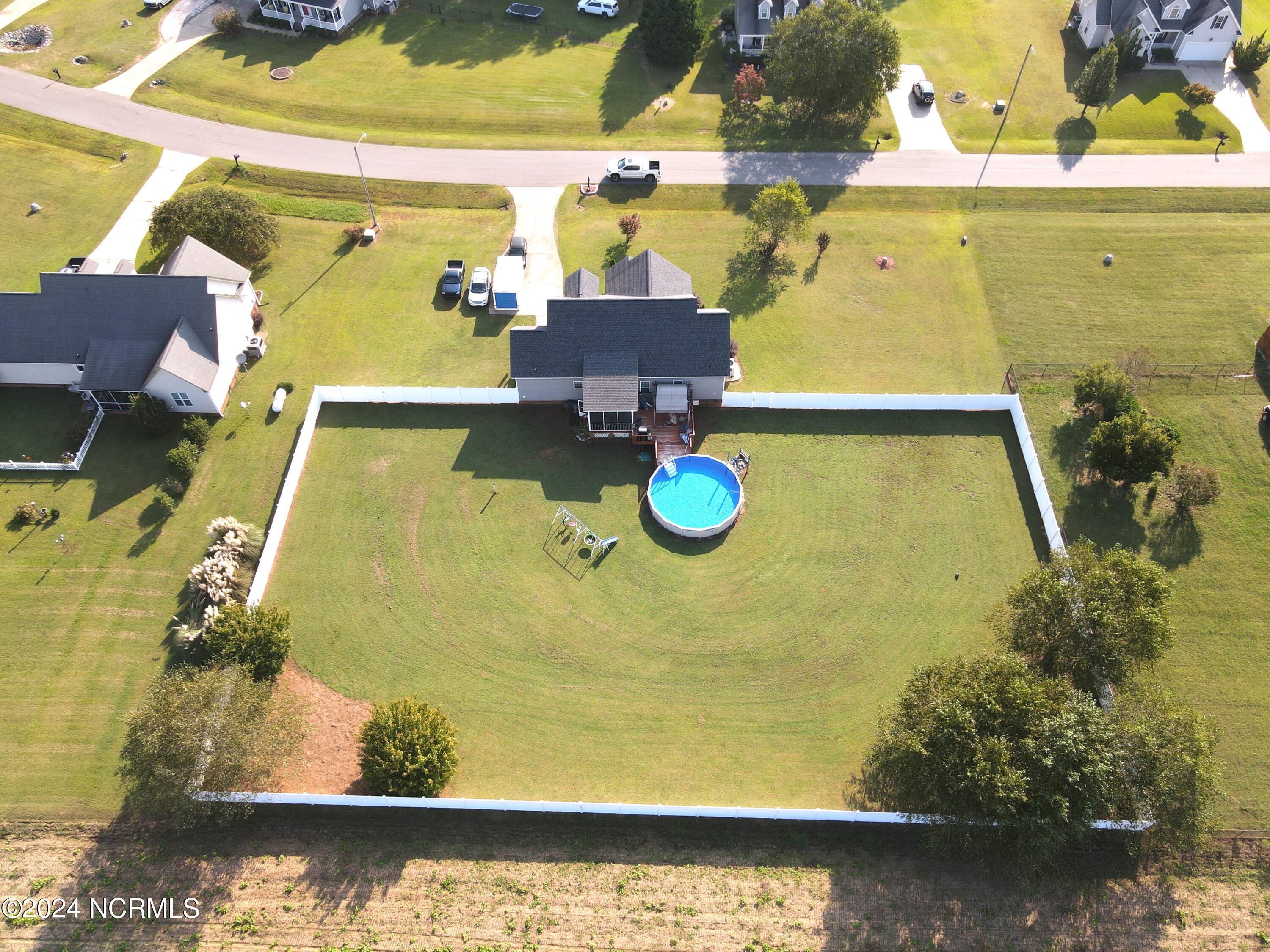 8106 Gentle Breeze Drive Property Photo 30