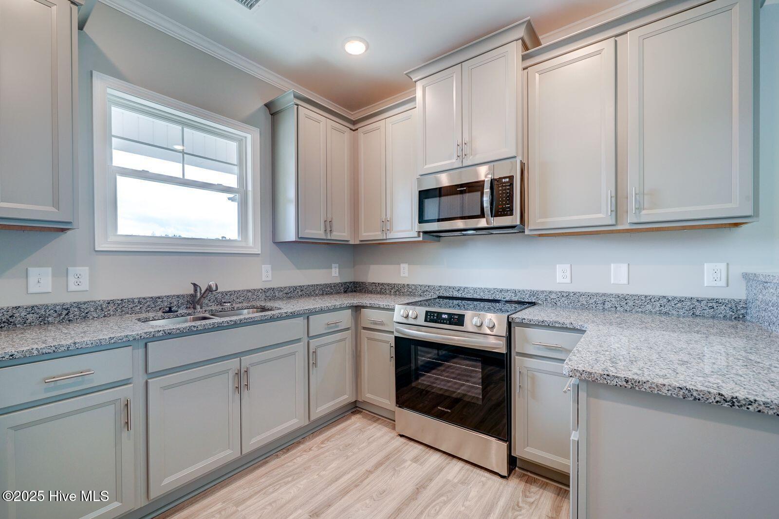 5311 Vespar Court Property Photo 3