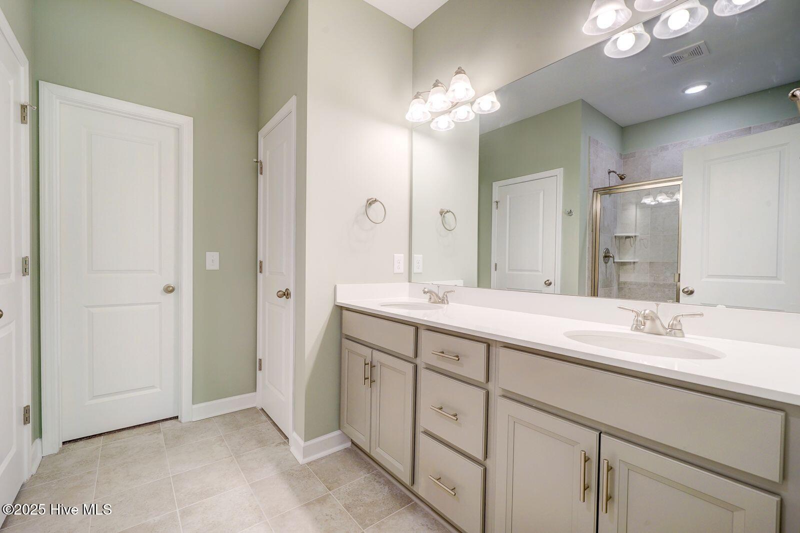 5311 Vespar Court Property Photo 14