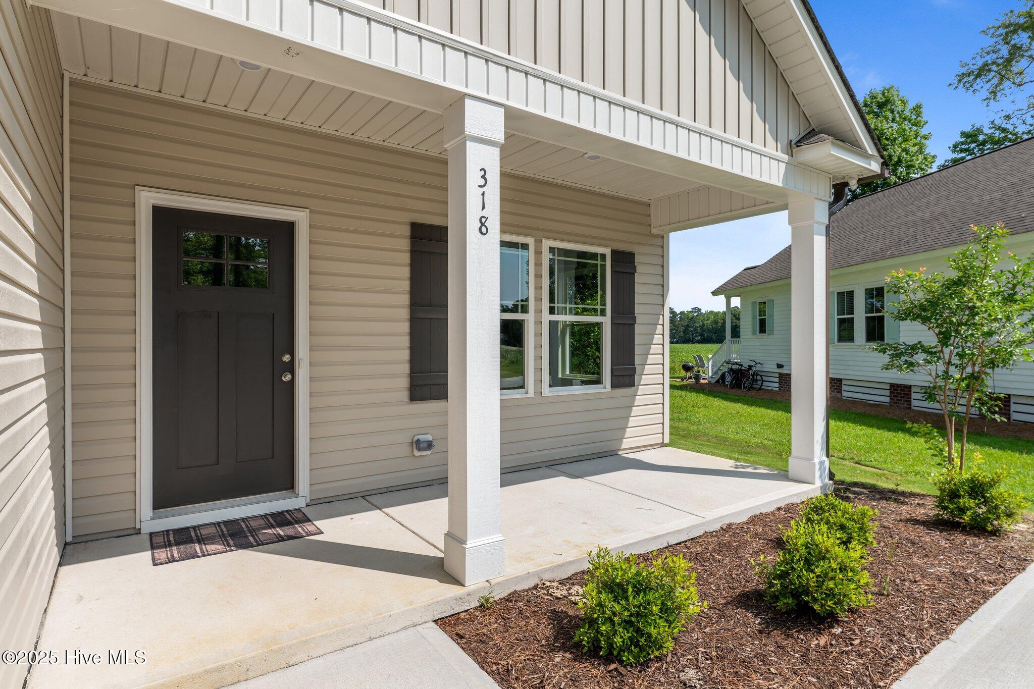 318 Camp Creek Drive Property Photo 2