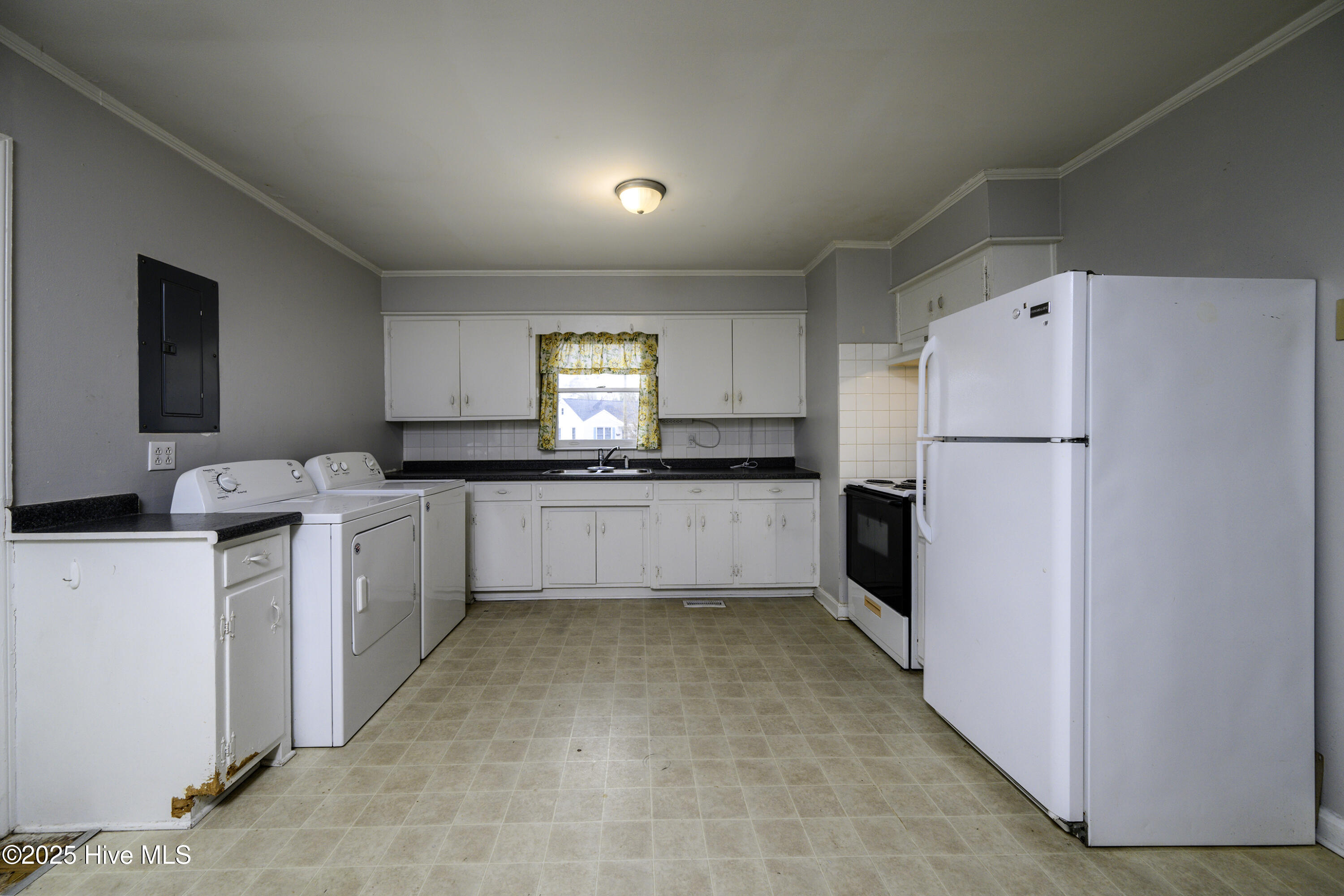 1814 Asheville Street Property Photo 3