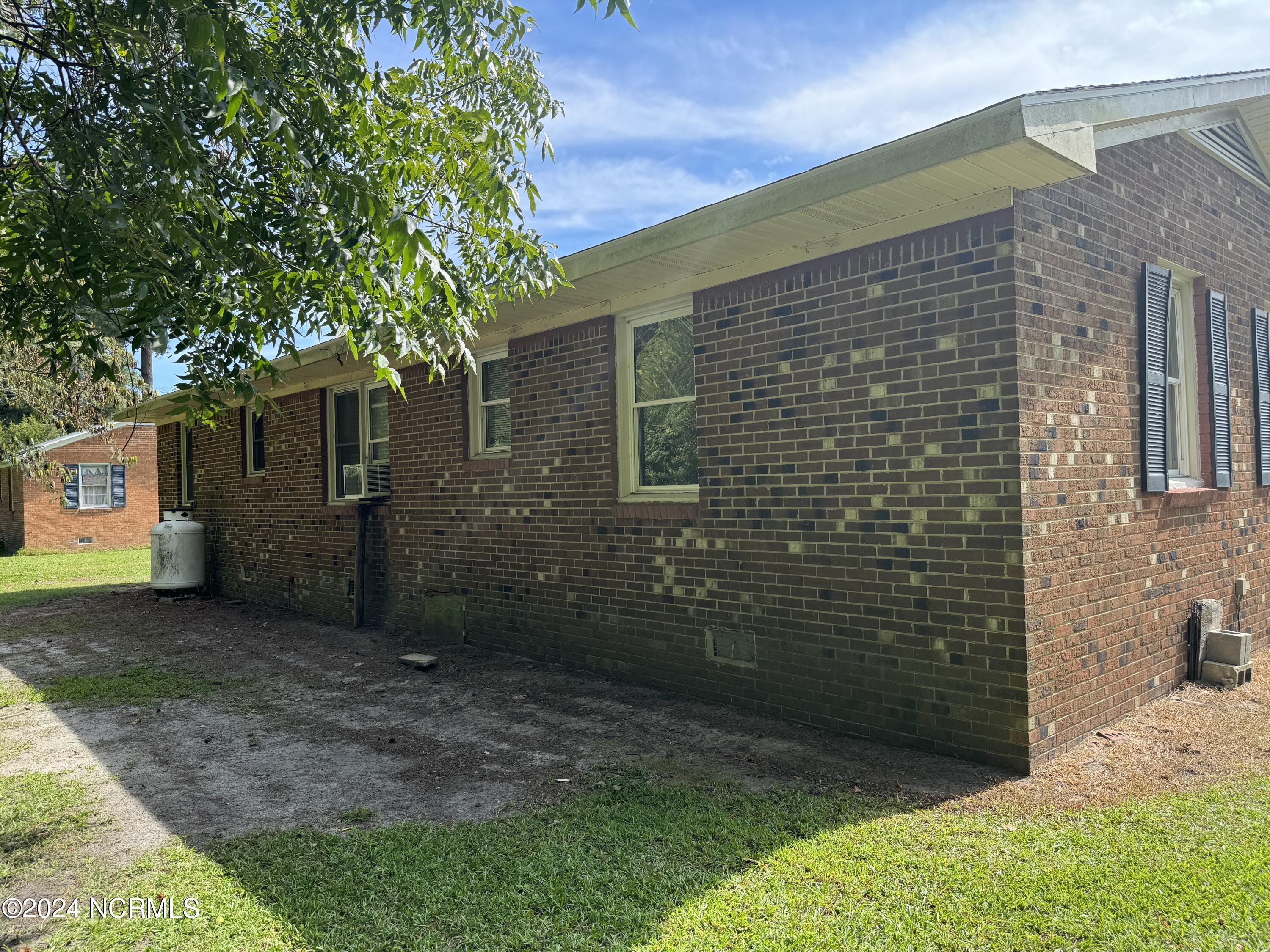 6748 Hassell Road Property Photo 16