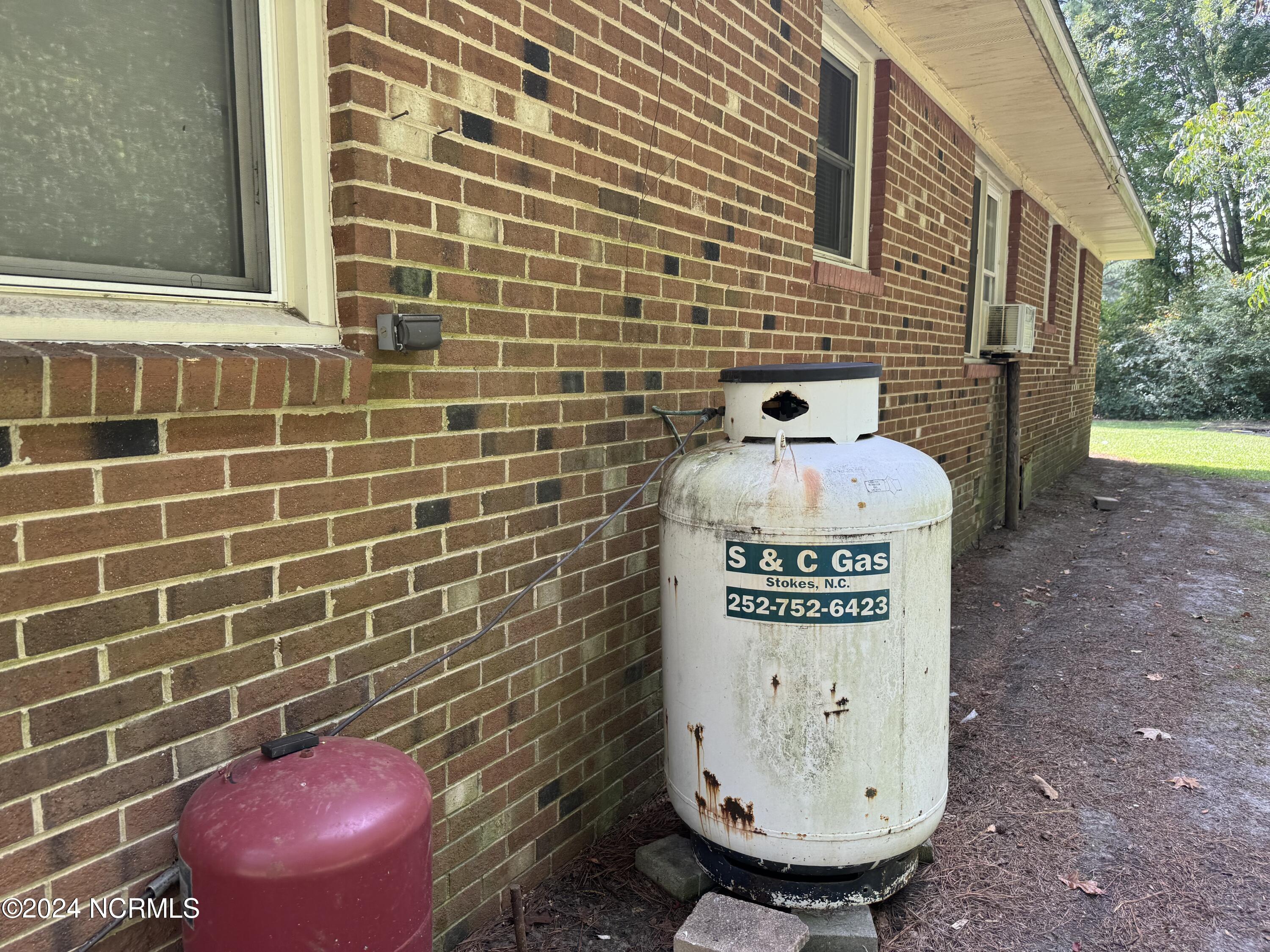 6748 Hassell Road Property Photo 18