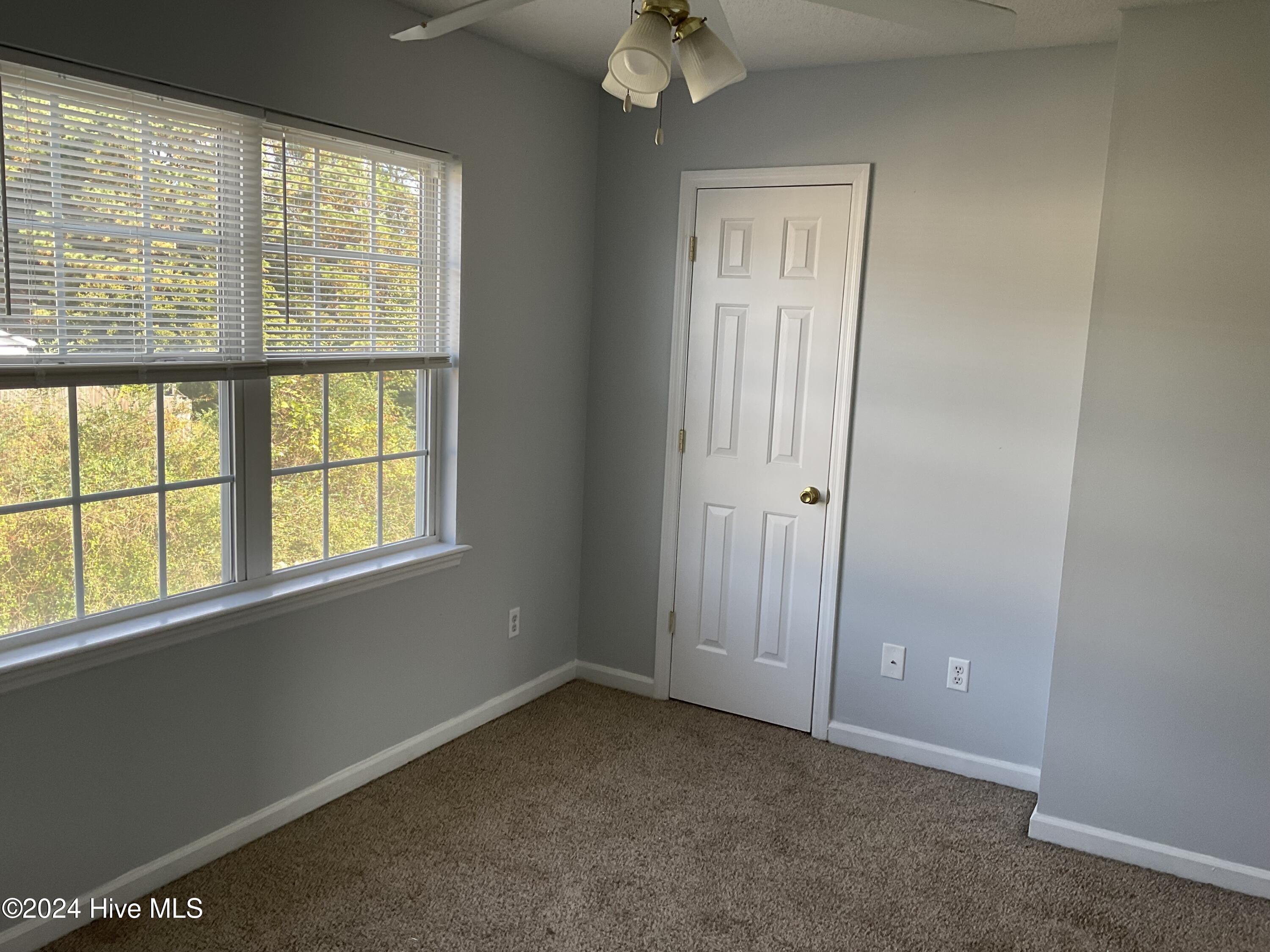 109 Fairwood Court Property Photo 7