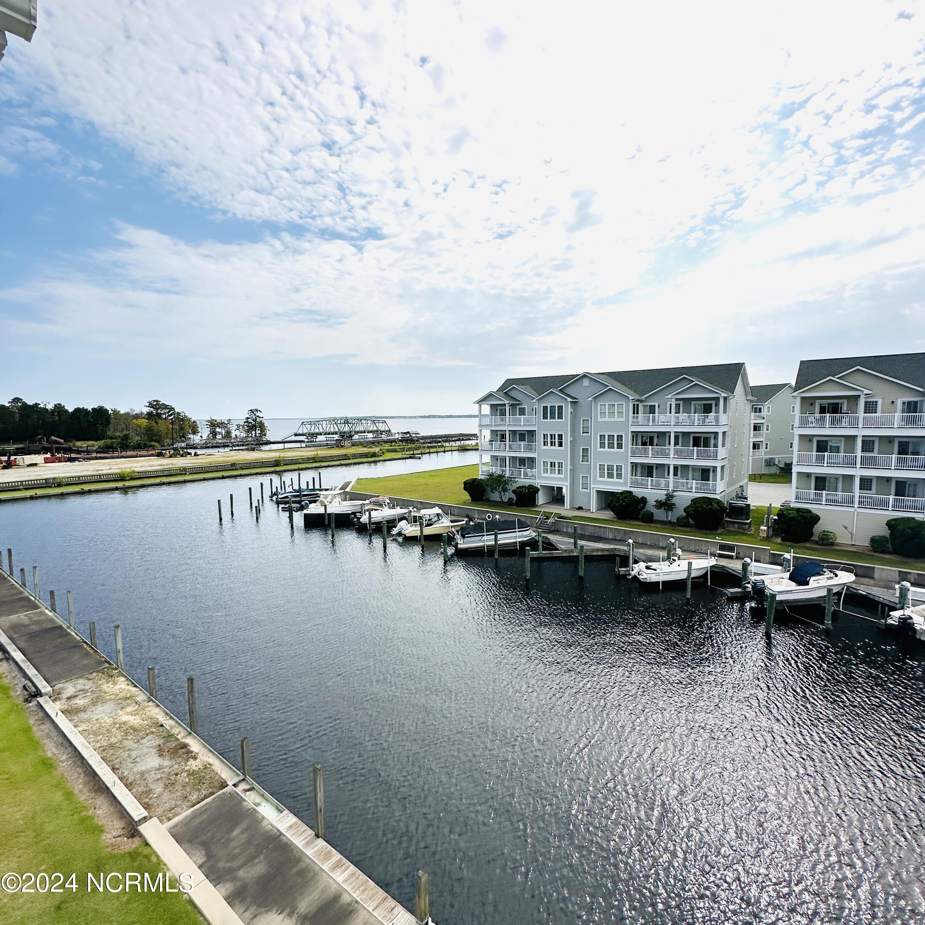 152 Wharf Landing Drive F Property Photo 24