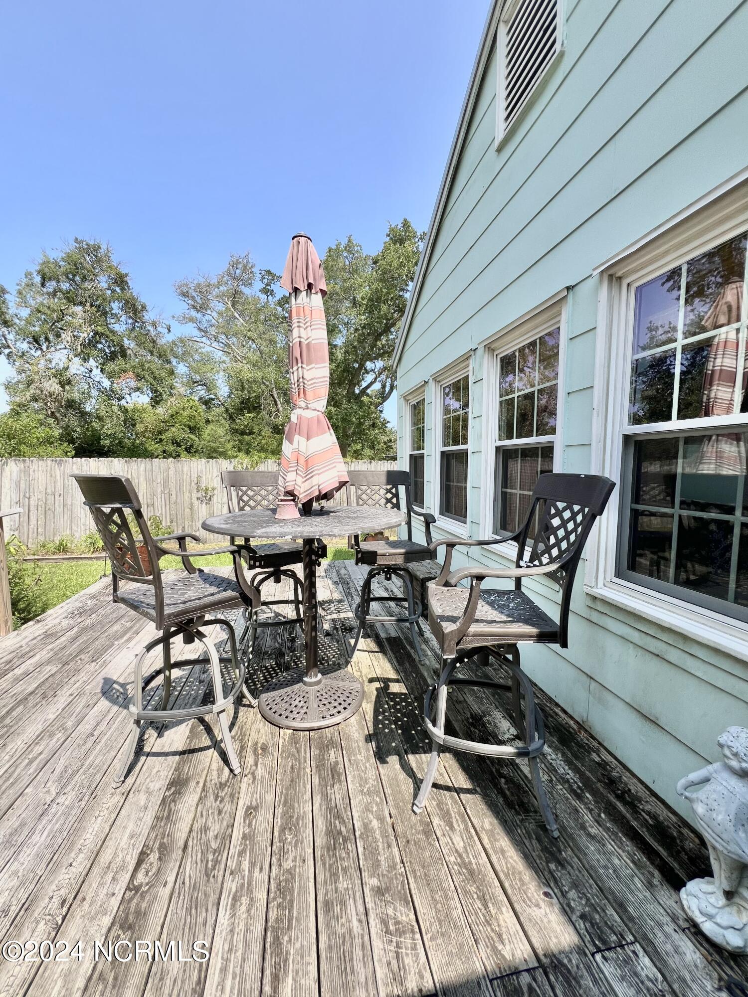 115 Noyes Avenue Property Photo 35