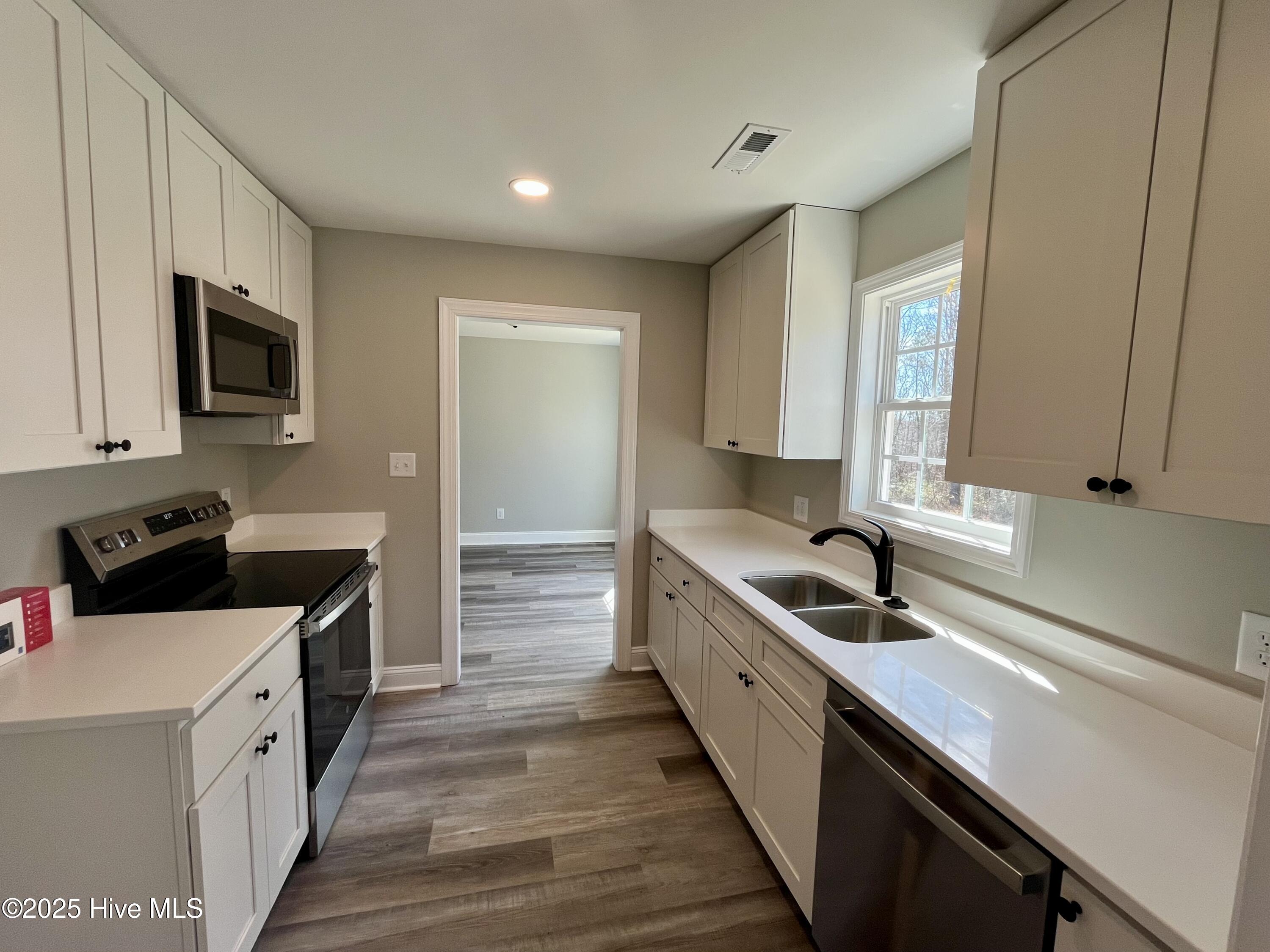 3240 Dolostone Court Property Photo 14