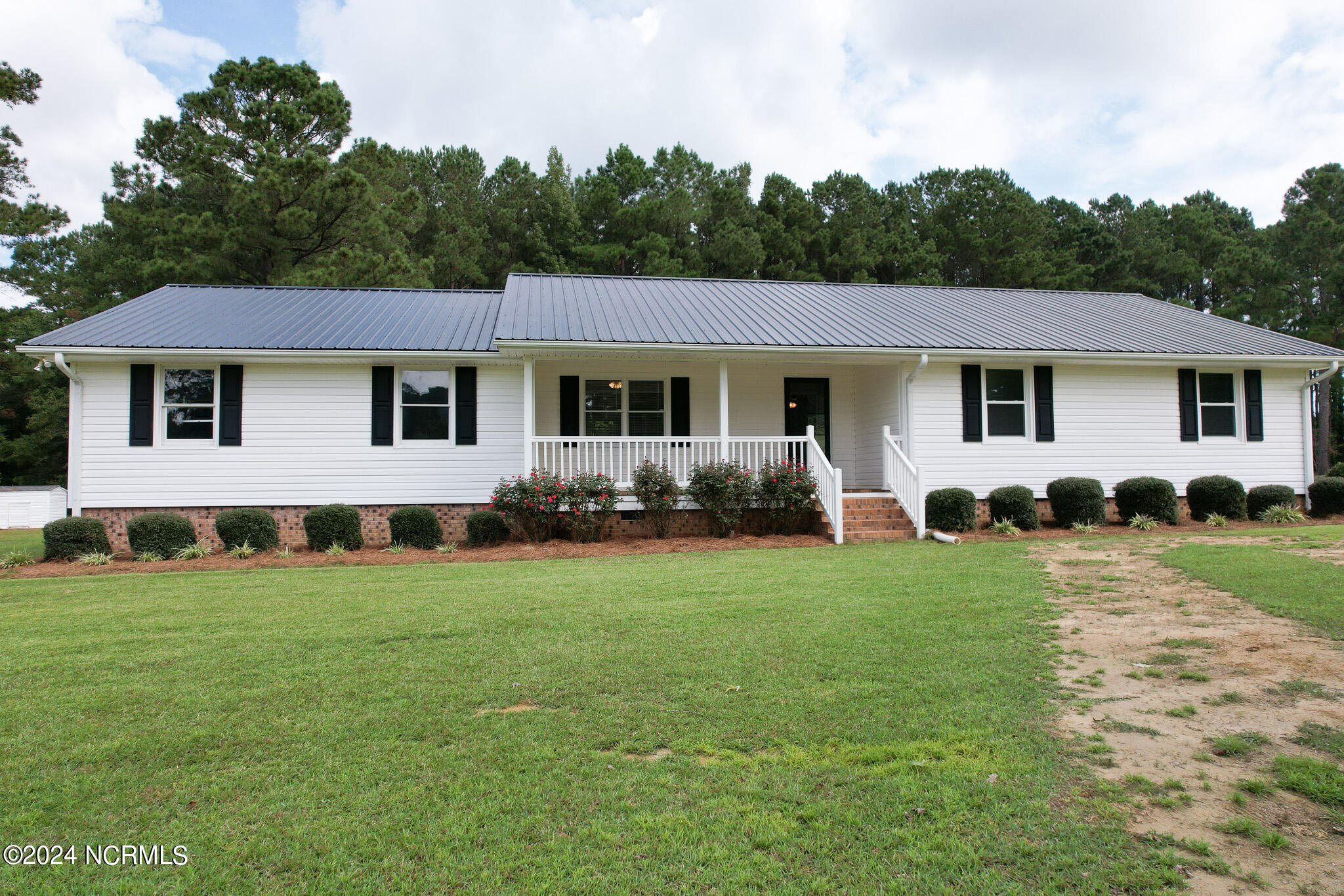 208 Old Lumberton Road Property Photo 3