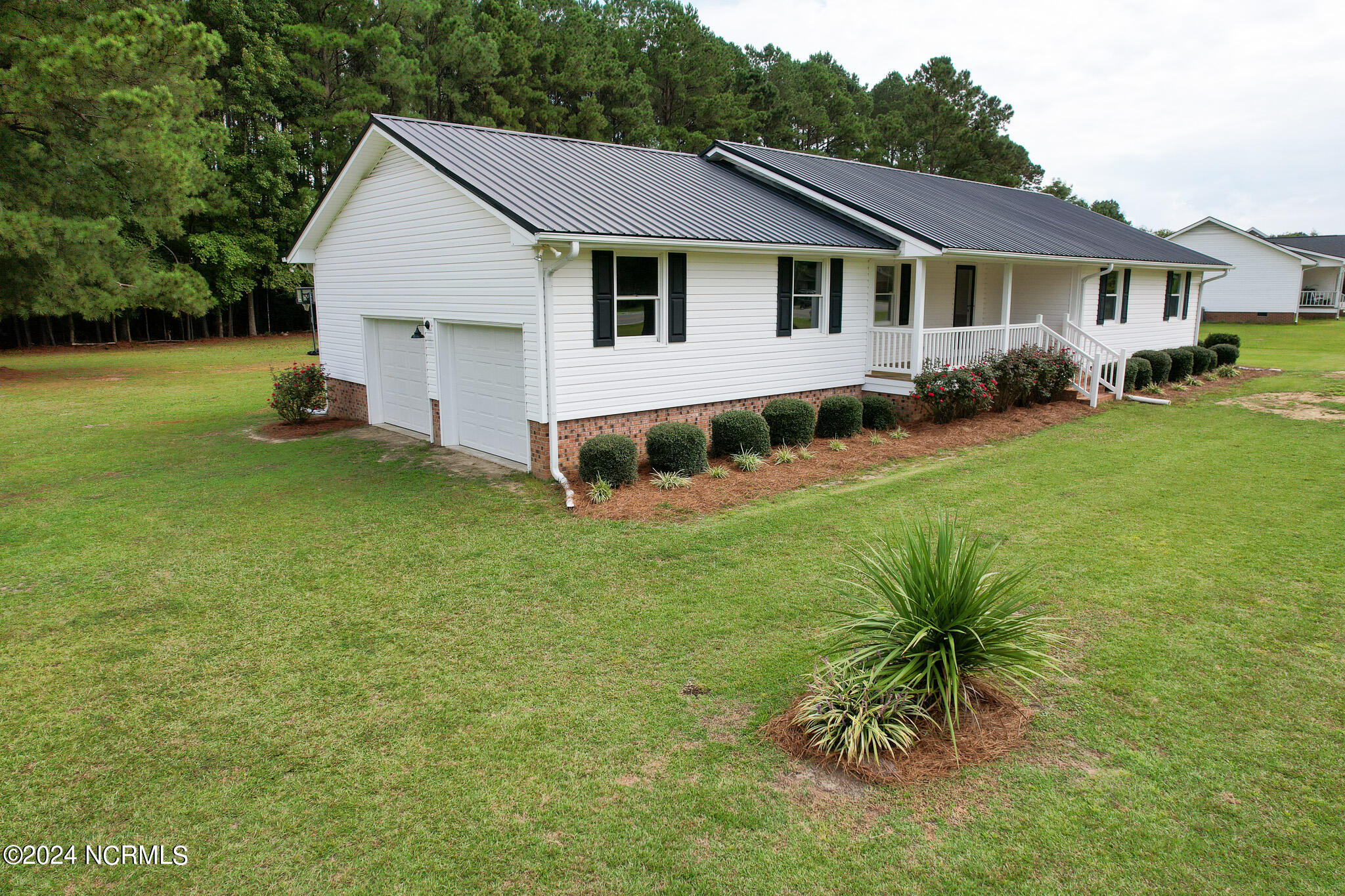 208 Old Lumberton Road Property Photo 5