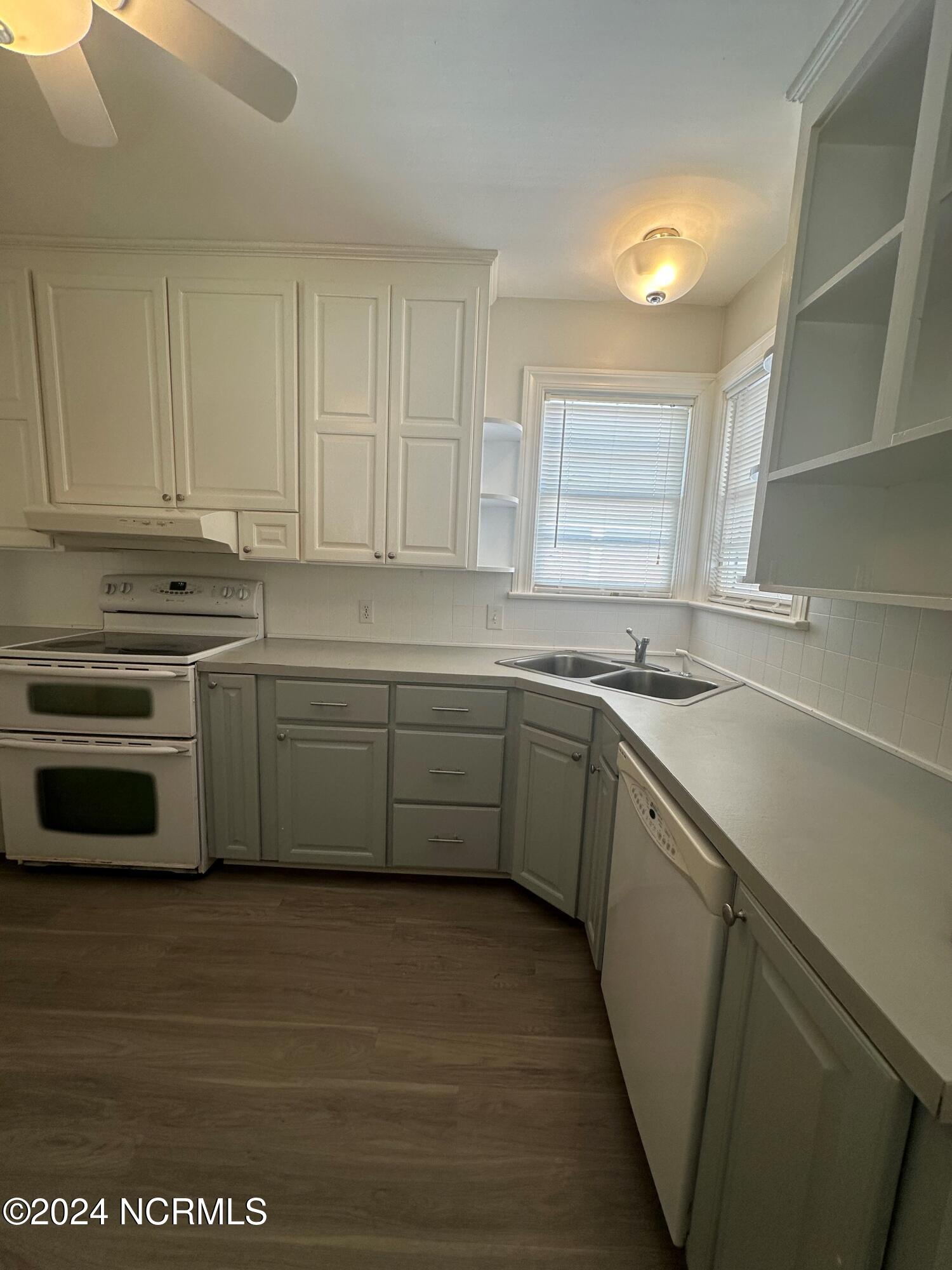 800 E Troy Street Property Photo 19