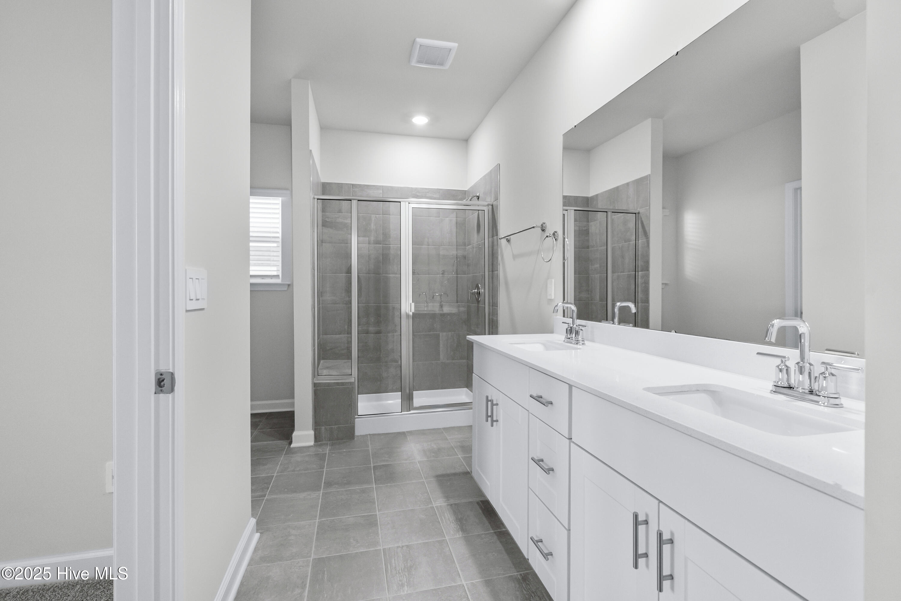 628 Blackthorne Circle Property Photo 22