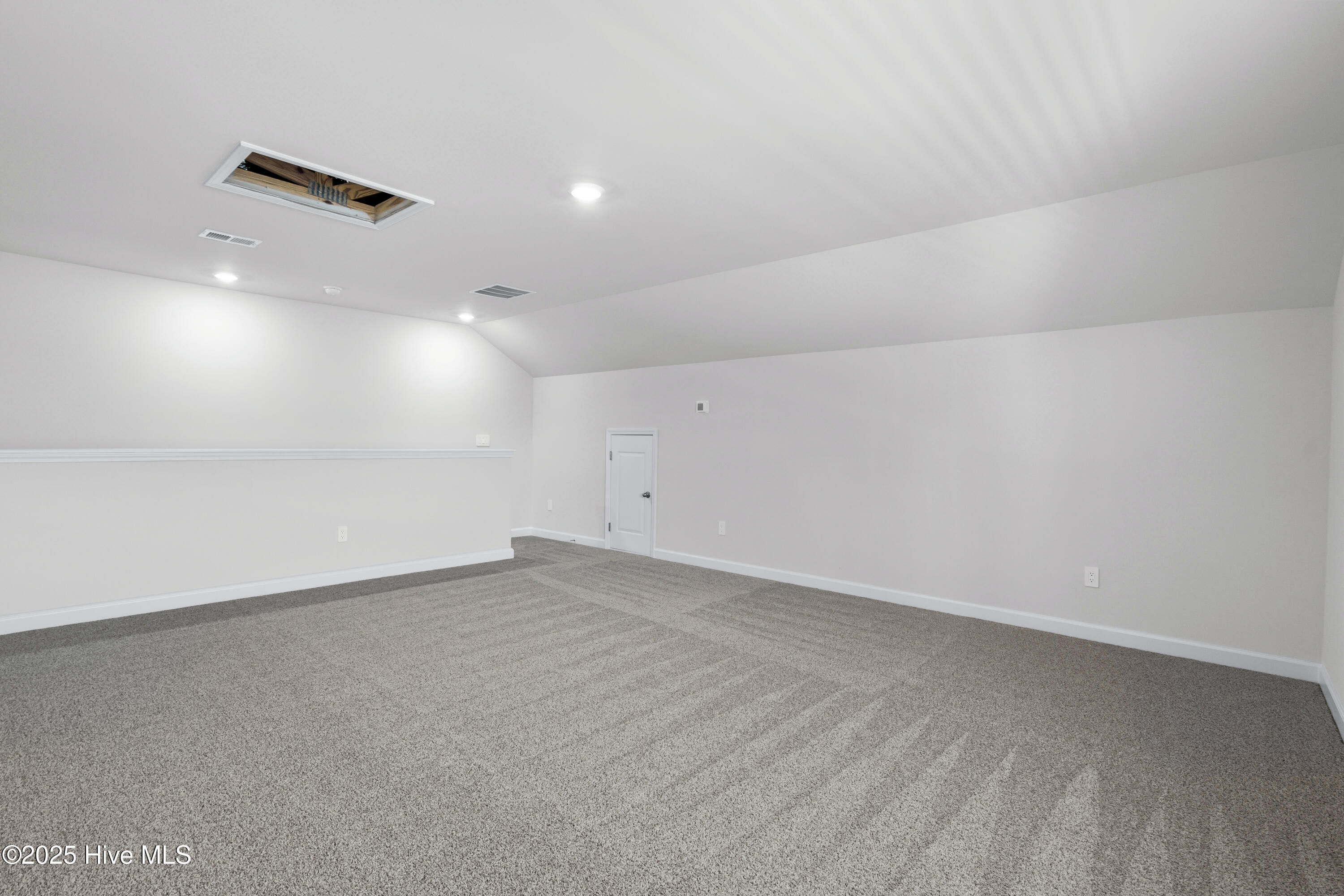 628 Blackthorne Circle Property Photo 29
