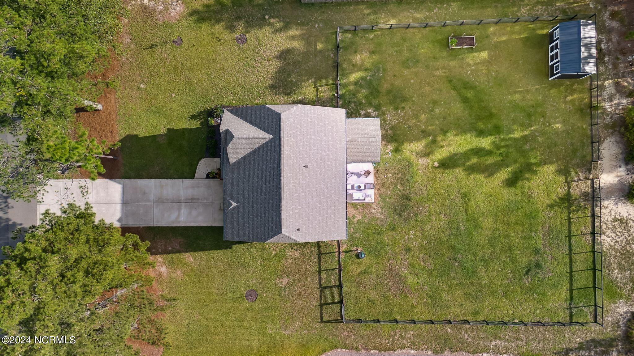 469 Gretchen Road Property Photo 4