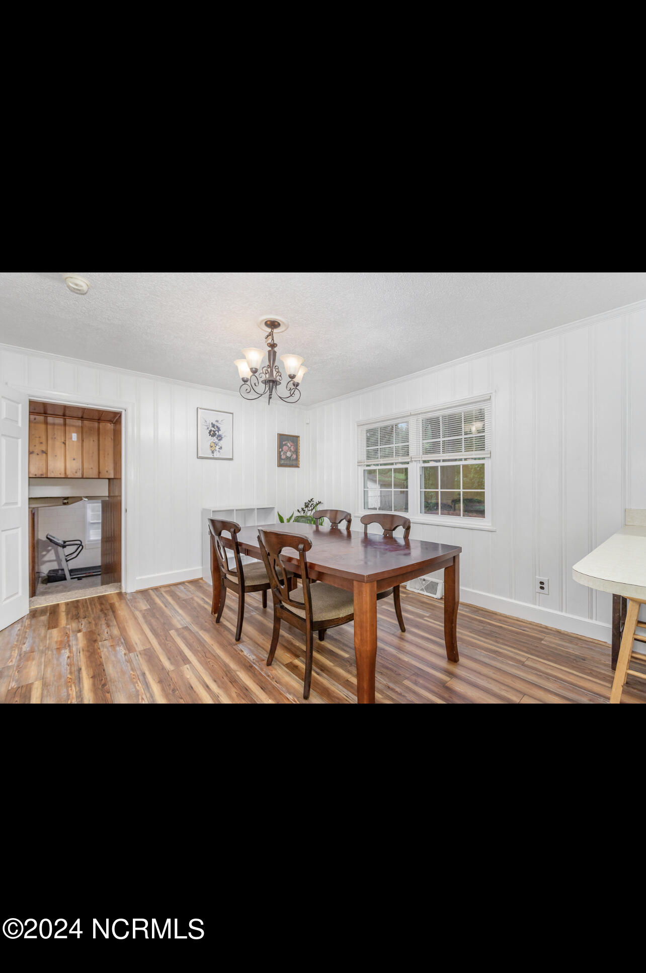 1809 Friendly Road Property Photo 7