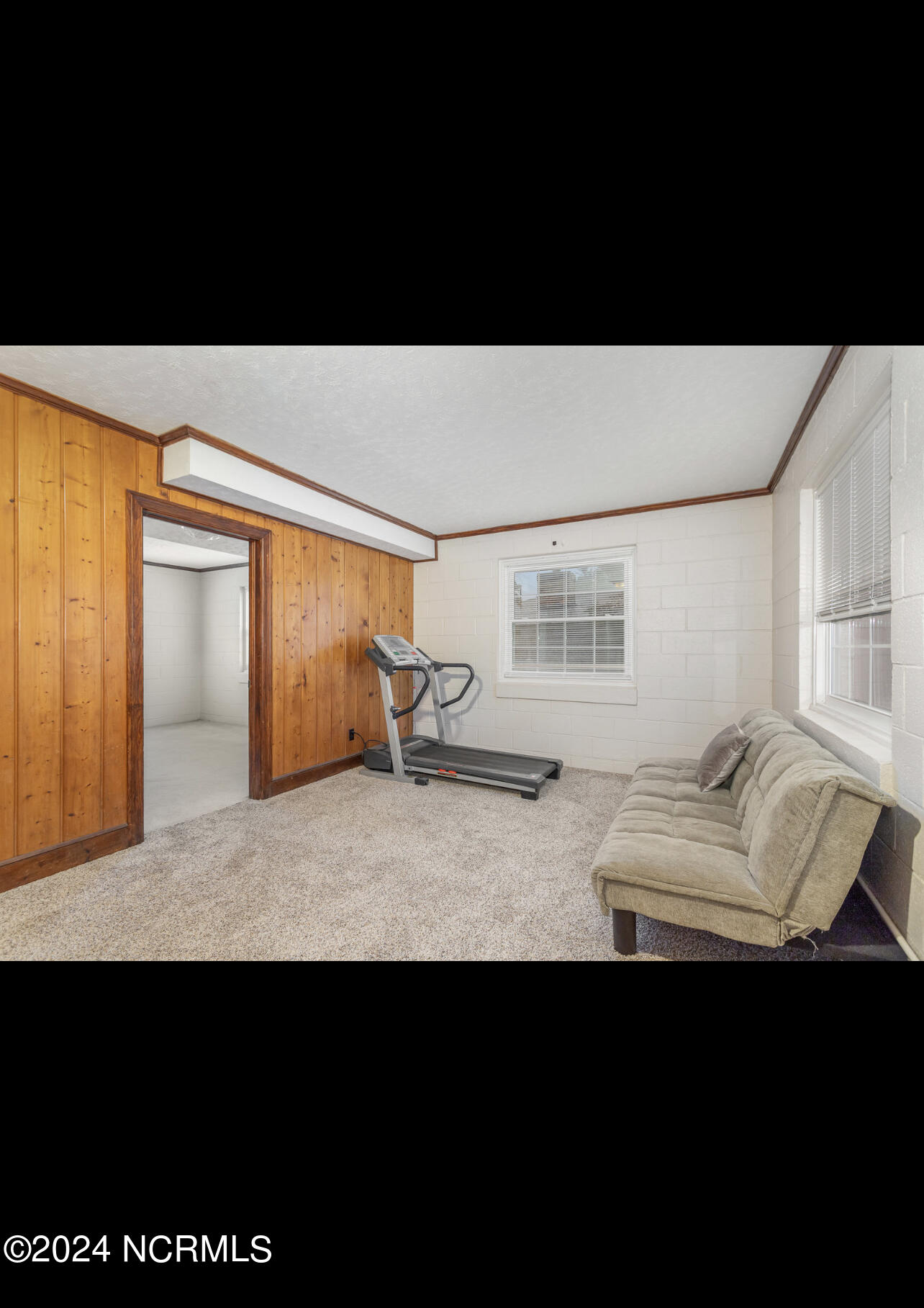 1809 Friendly Road Property Photo 15