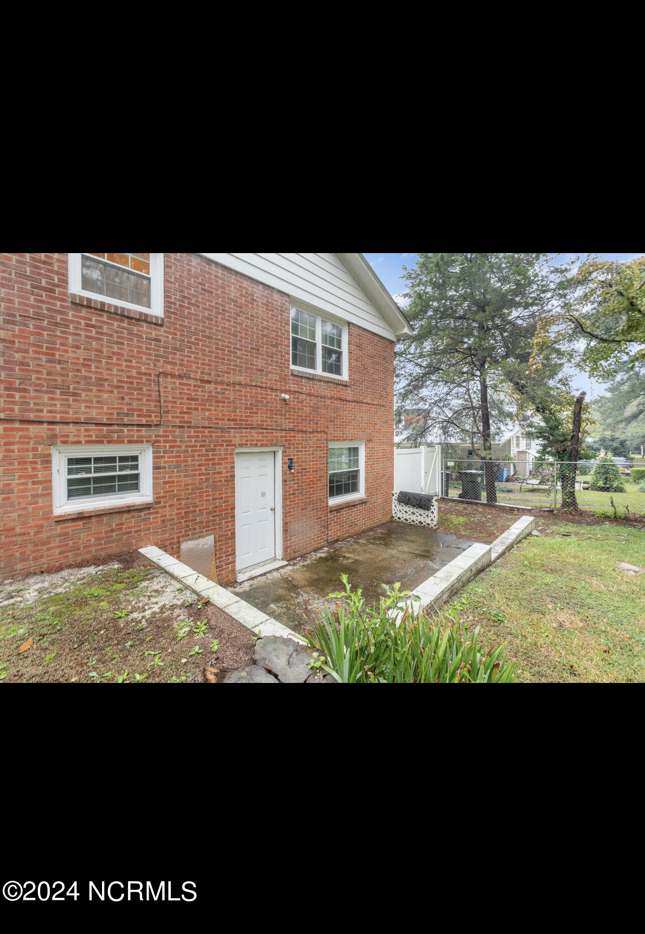 1809 Friendly Road Property Photo 20